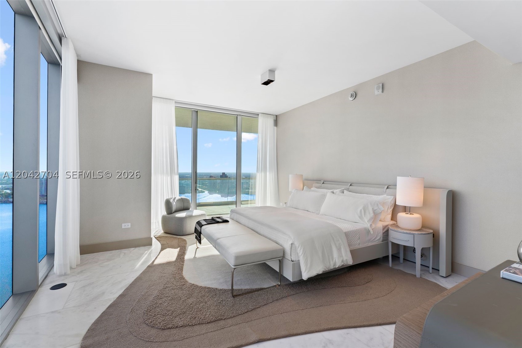 TURBNBERRY OCEAN CLUB - Residential