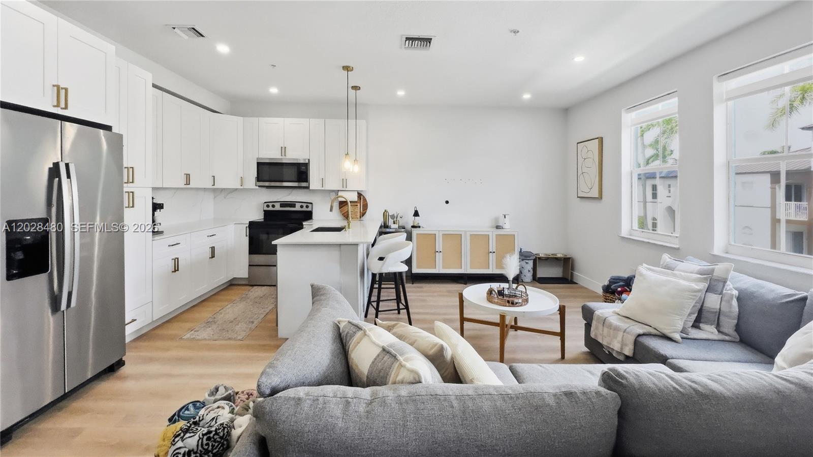 COURTYARDS ONE CONDO - Residential Lease