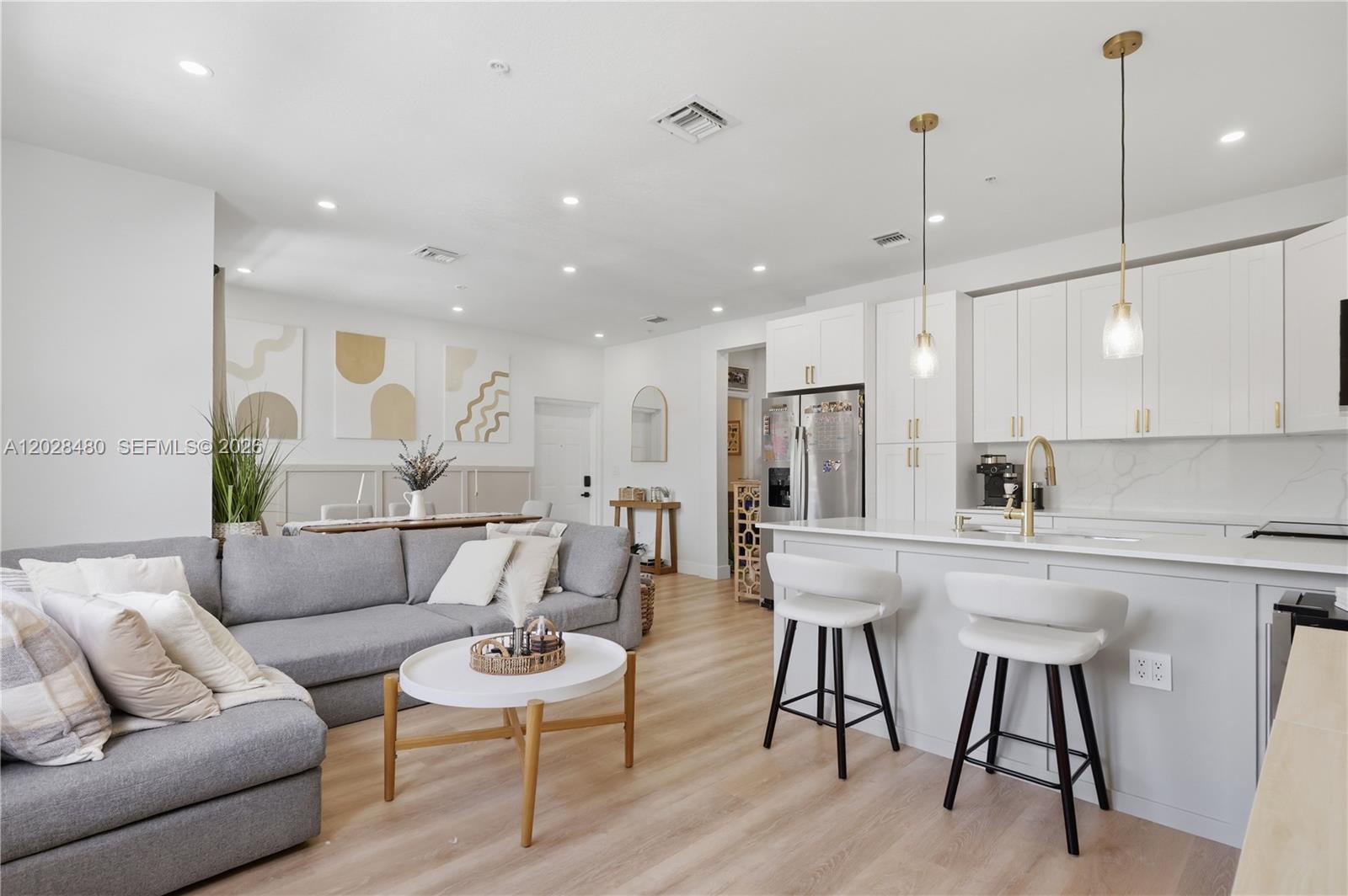COURTYARDS ONE CONDO - Residential Lease