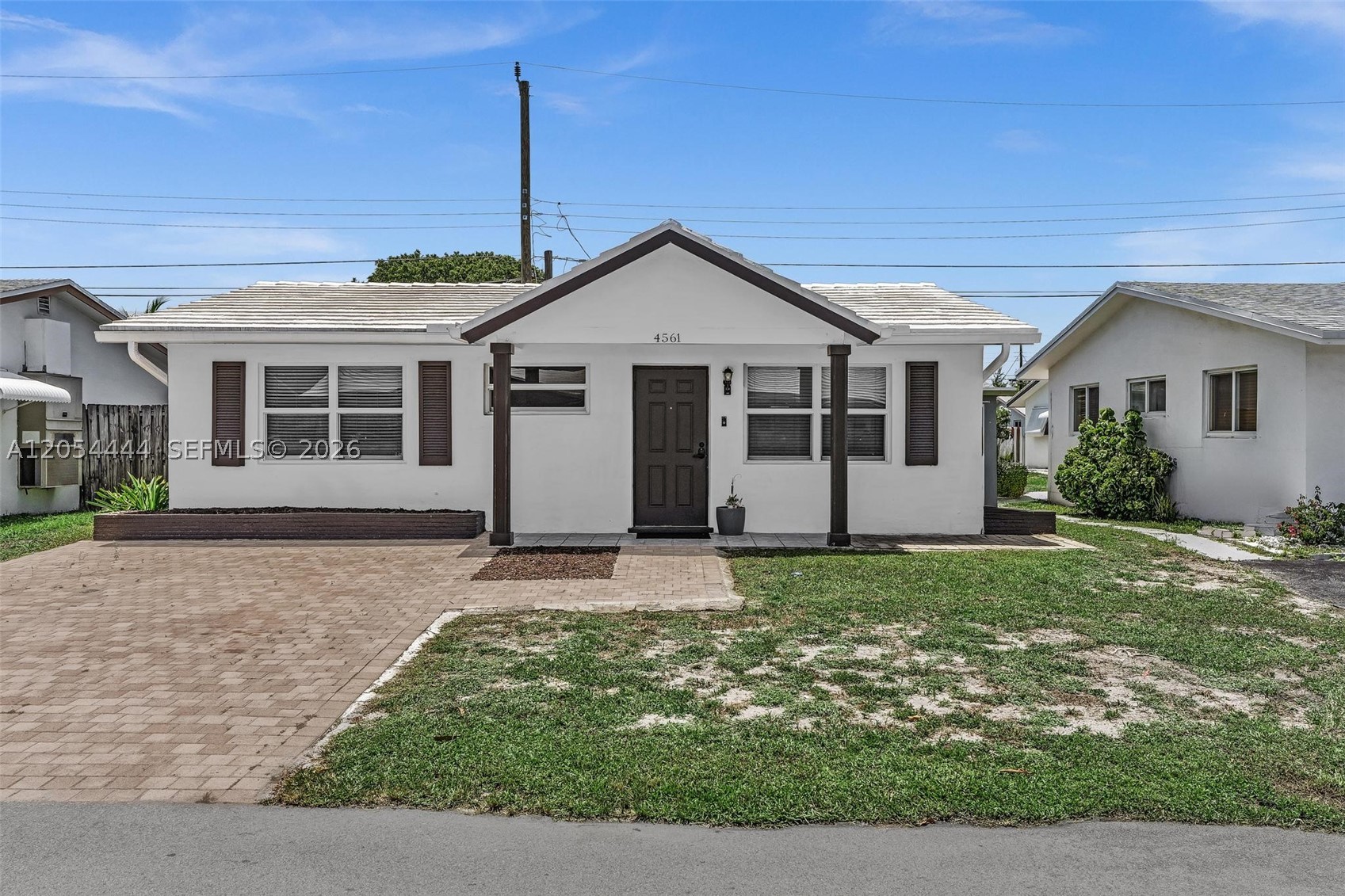 TAMARAC LAKES - Residential