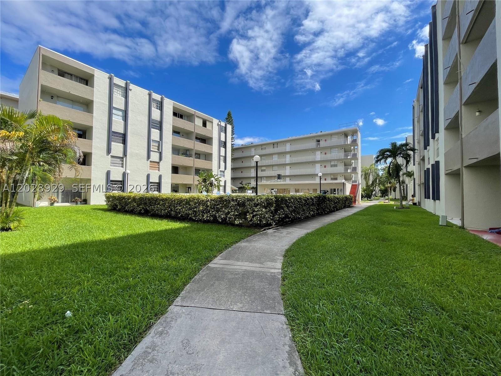 SAMARI LAKE EAST CONDO - Residential Lease