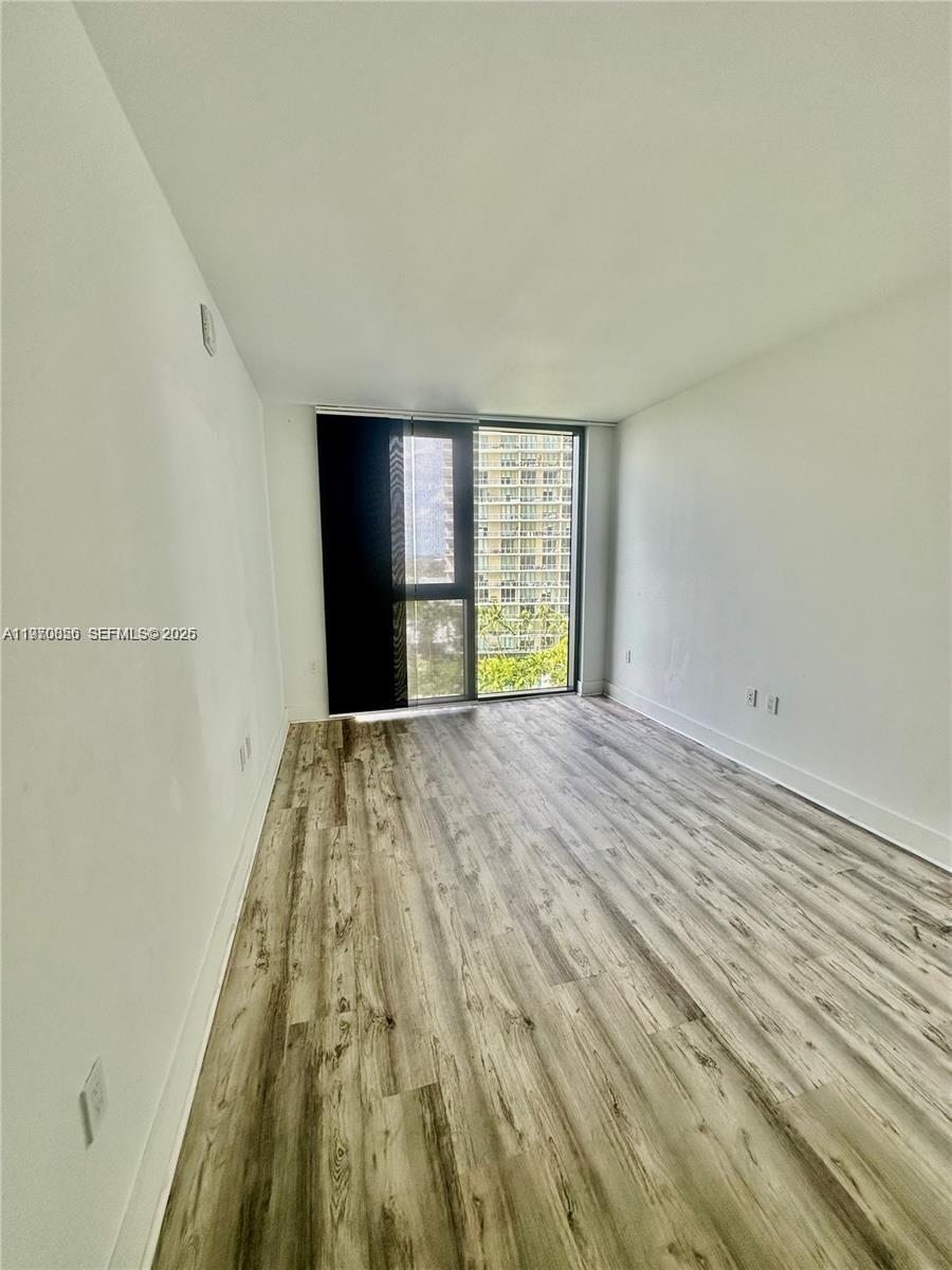 3401 MIDTOWN CONDO - Residential