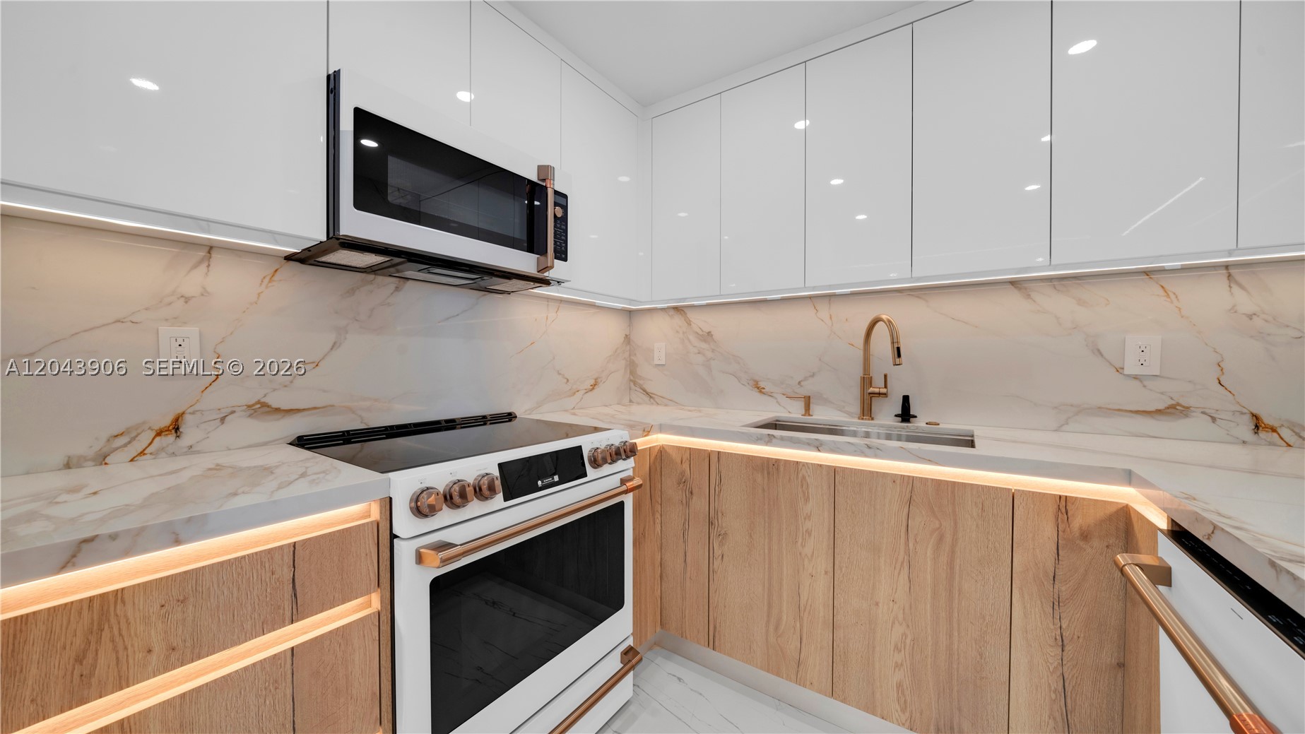 THE GEORGIAN CONDO - Residential