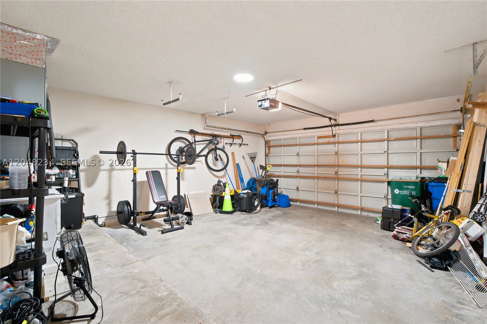 HOLIDAY SPRINGS EAST - Residential