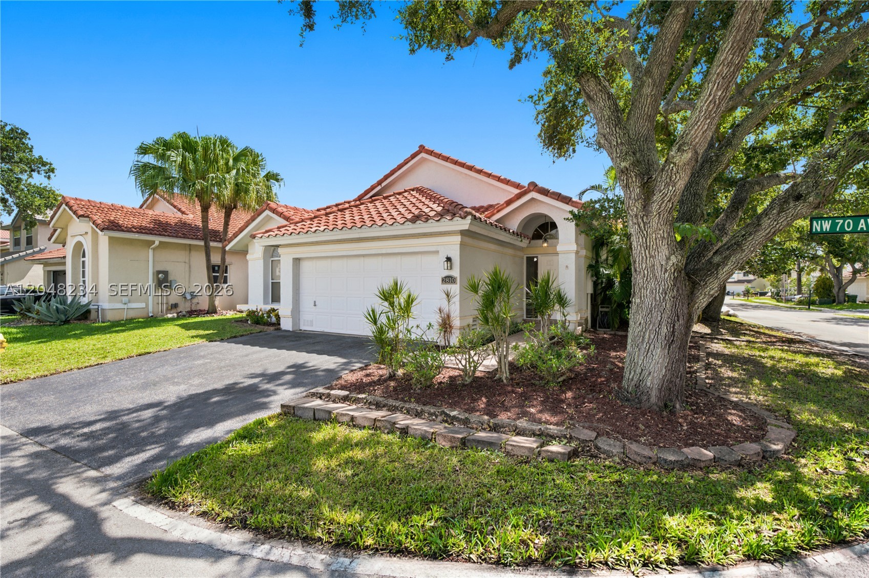 HOLIDAY SPRINGS EAST - Residential
