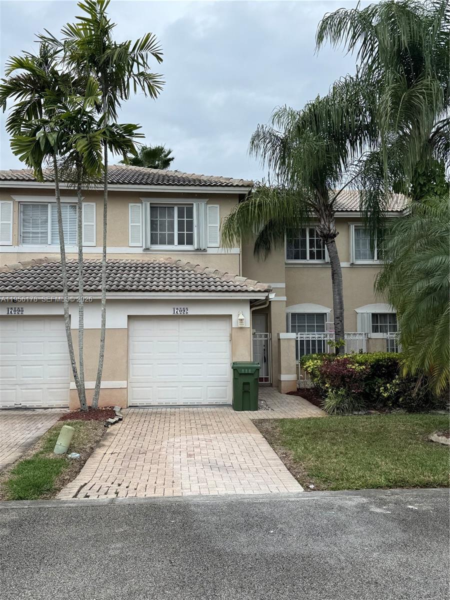 PEMBROKE ISLES 1 - Residential Lease