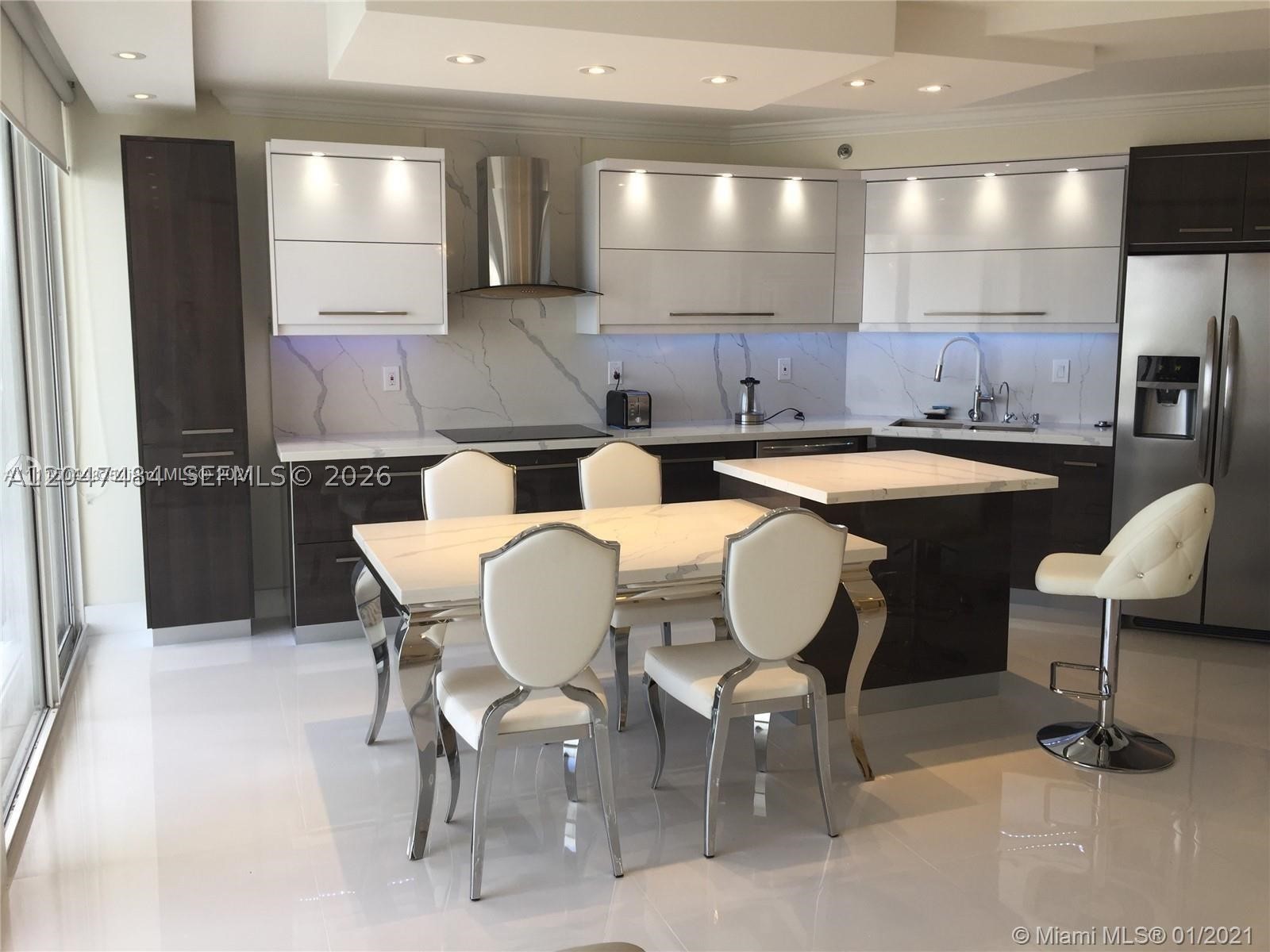 OCEANIA III CONDO - Residential