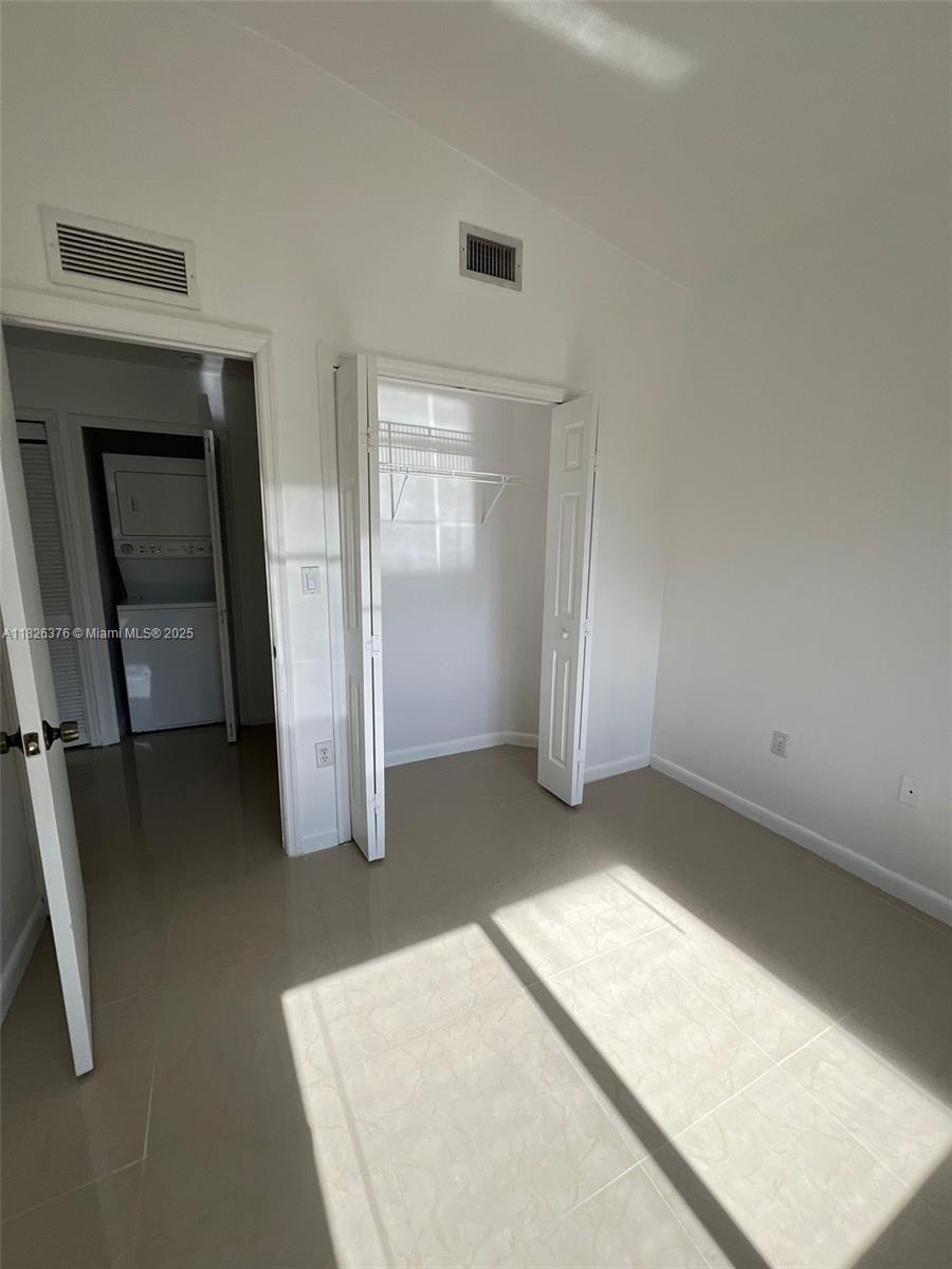 MONTEREY AT MALIBU BAY CO - Residential Lease