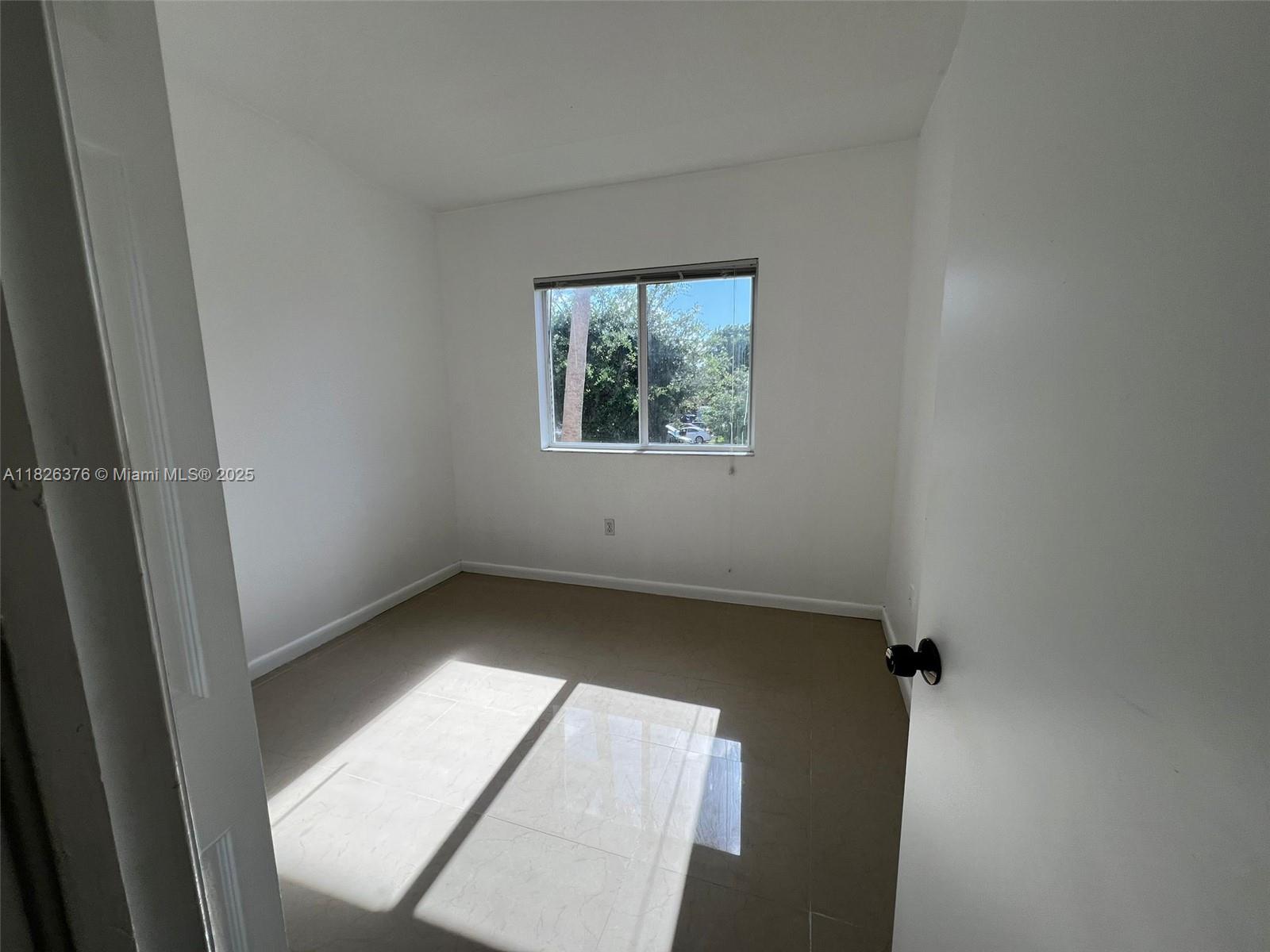 MONTEREY AT MALIBU BAY CO - Residential Lease