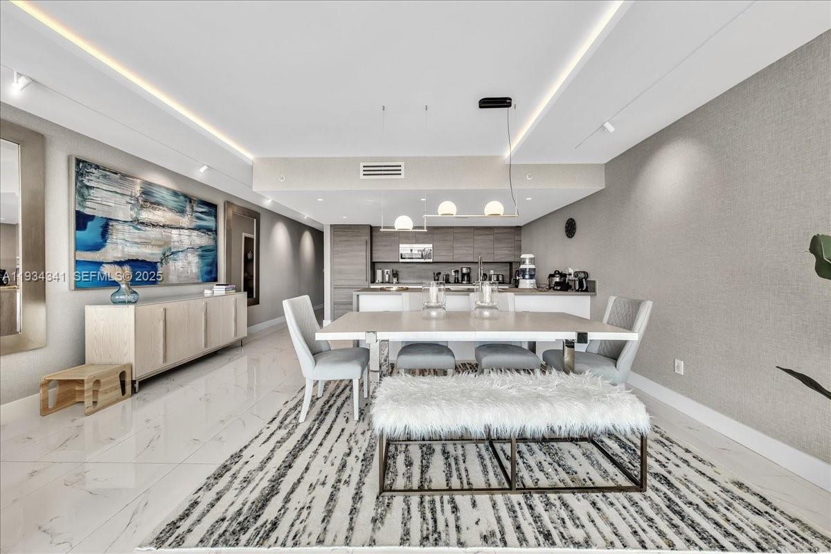 400 SUNNY ISLES CONDO EAS - Residential