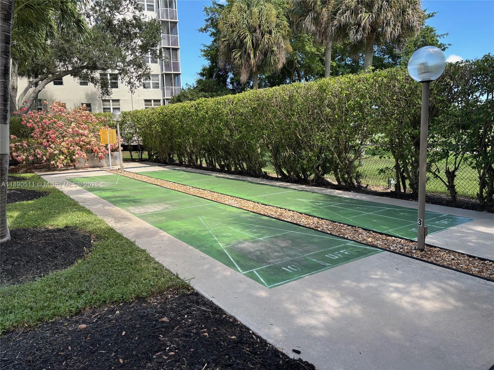 NO 114 PALM-AIRE COUNTRY - Residential Lease