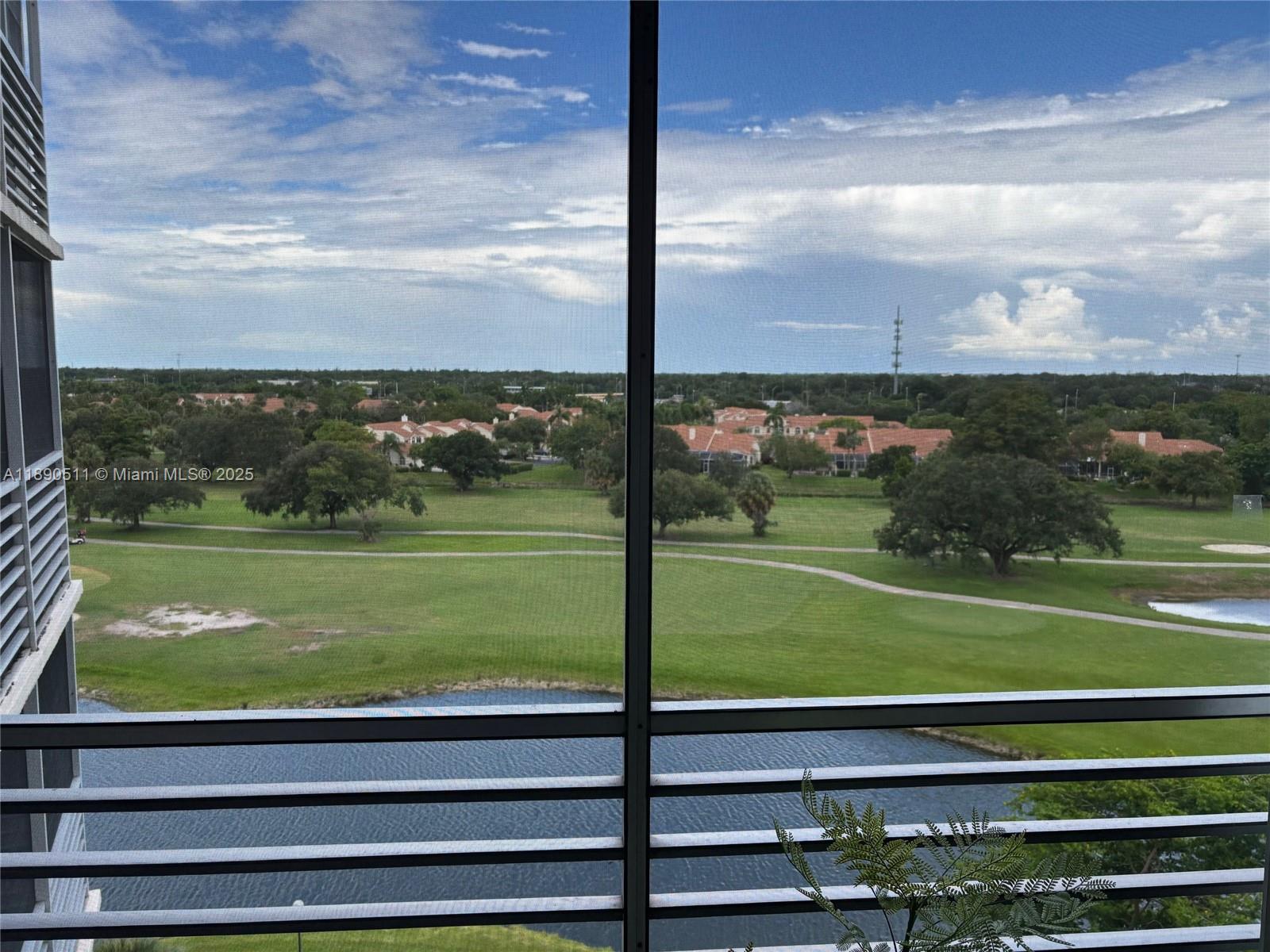 NO 114 PALM-AIRE COUNTRY - Residential Lease