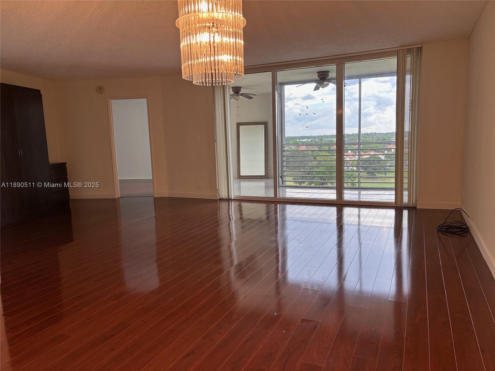 NO 114 PALM-AIRE COUNTRY - Residential Lease