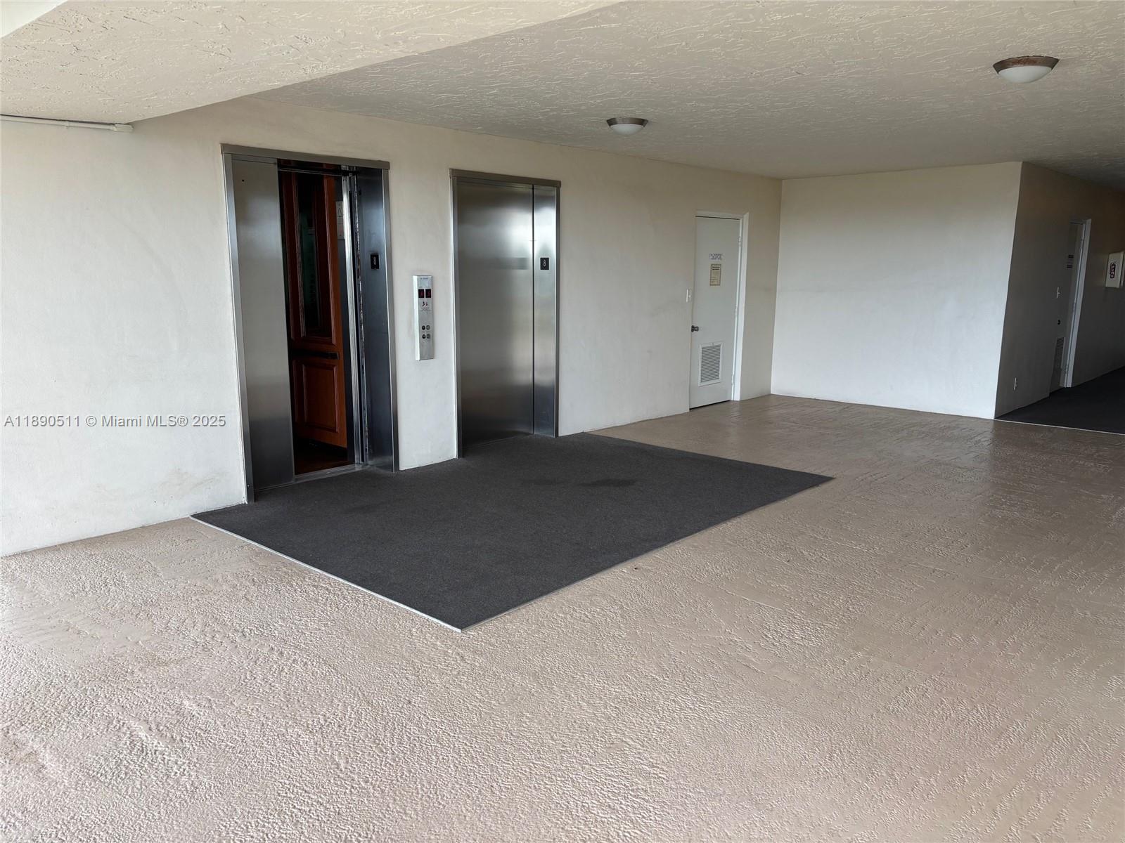 NO 114 PALM-AIRE COUNTRY - Residential Lease