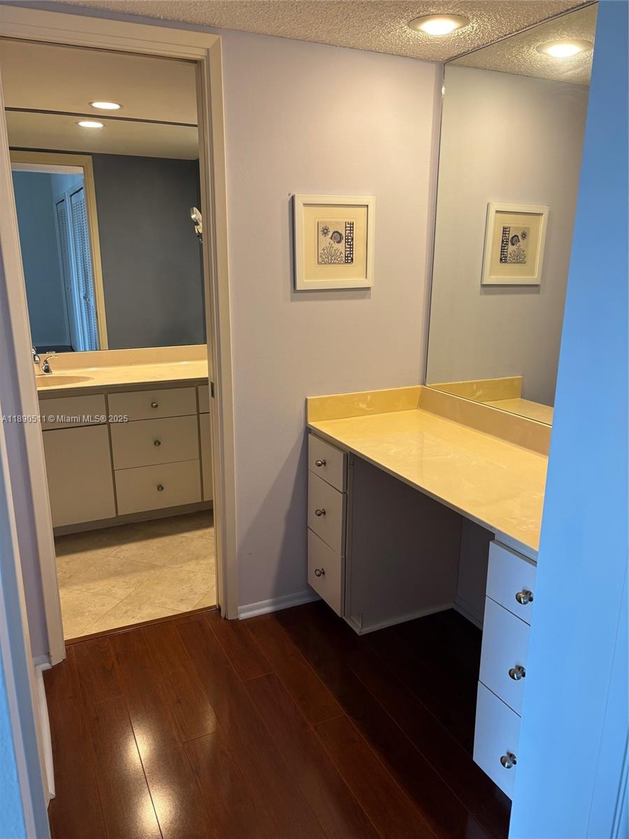 NO 114 PALM-AIRE COUNTRY - Residential Lease