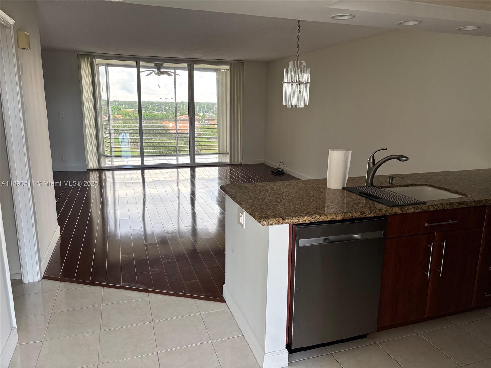 NO 114 PALM-AIRE COUNTRY - Residential Lease