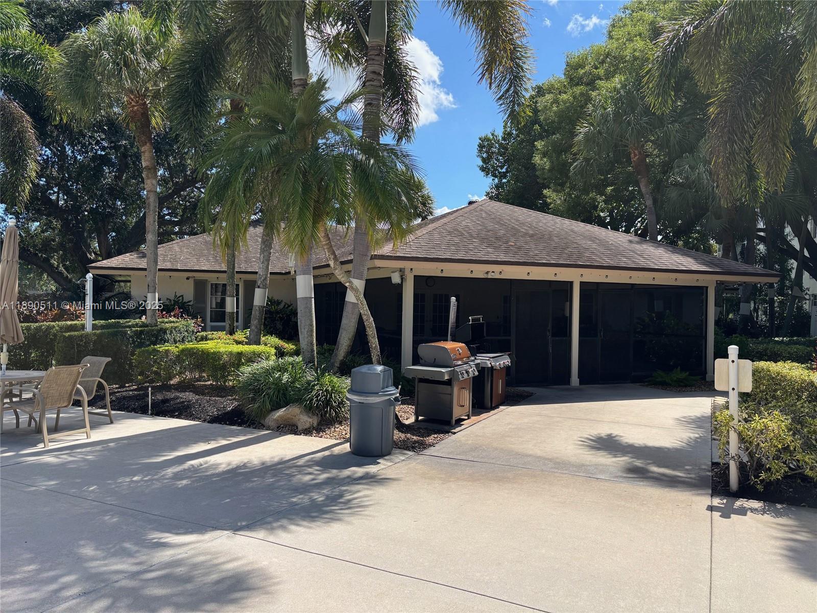 NO 114 PALM-AIRE COUNTRY - Residential Lease