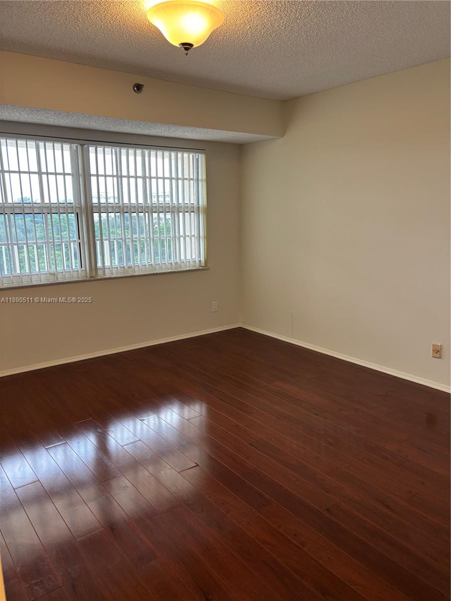 NO 114 PALM-AIRE COUNTRY - Residential Lease