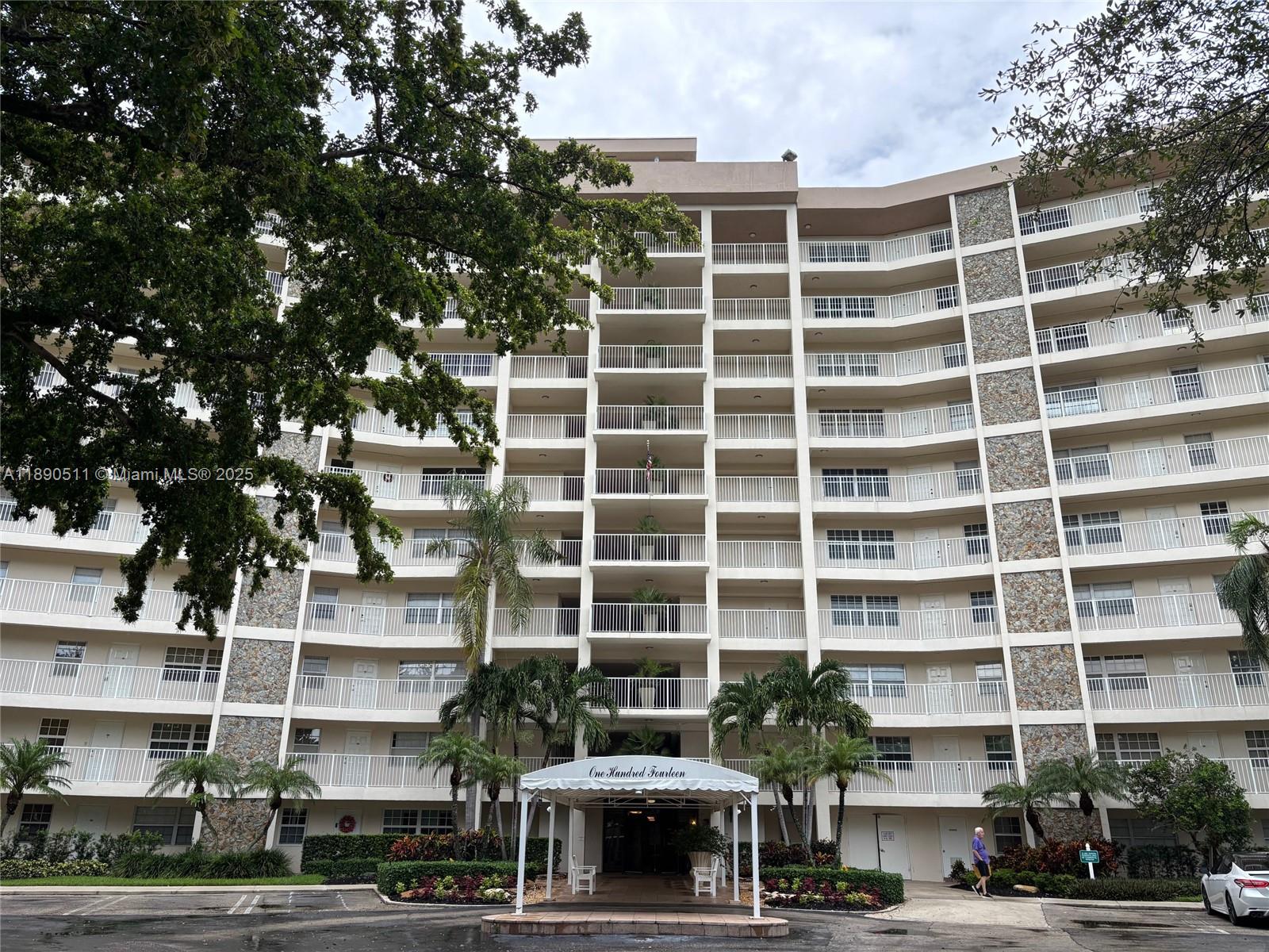 NO 114 PALM-AIRE COUNTRY - Residential Lease