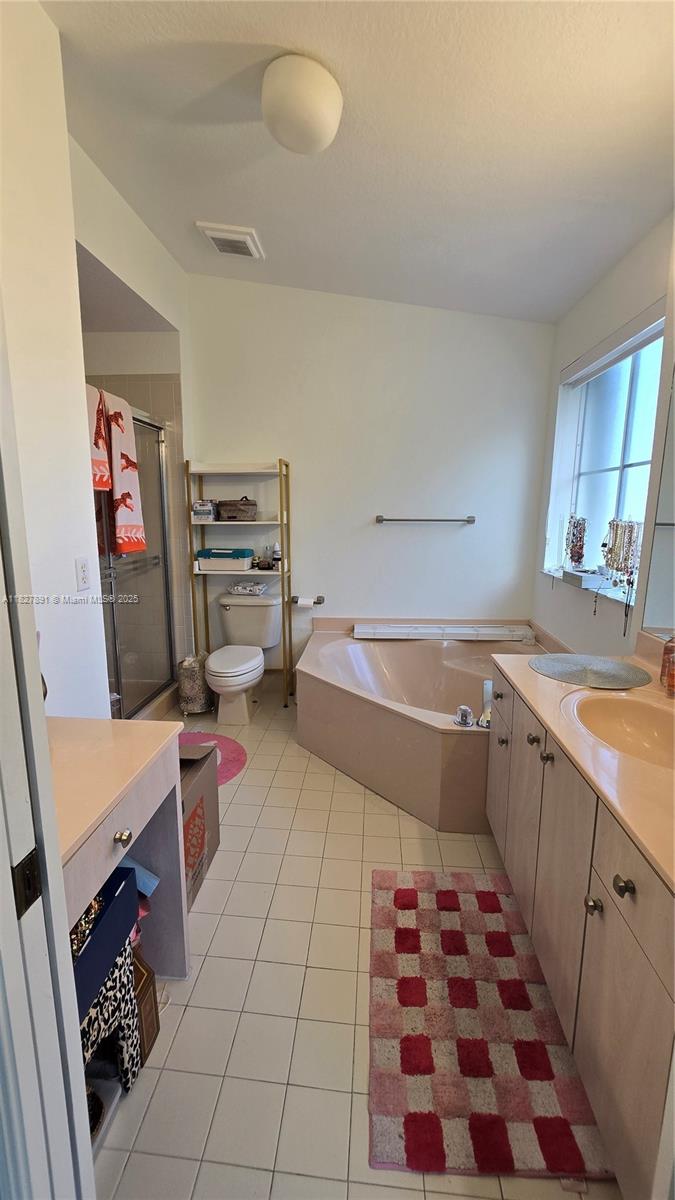 DIMENSIONS AT DORAL - Residential Lease