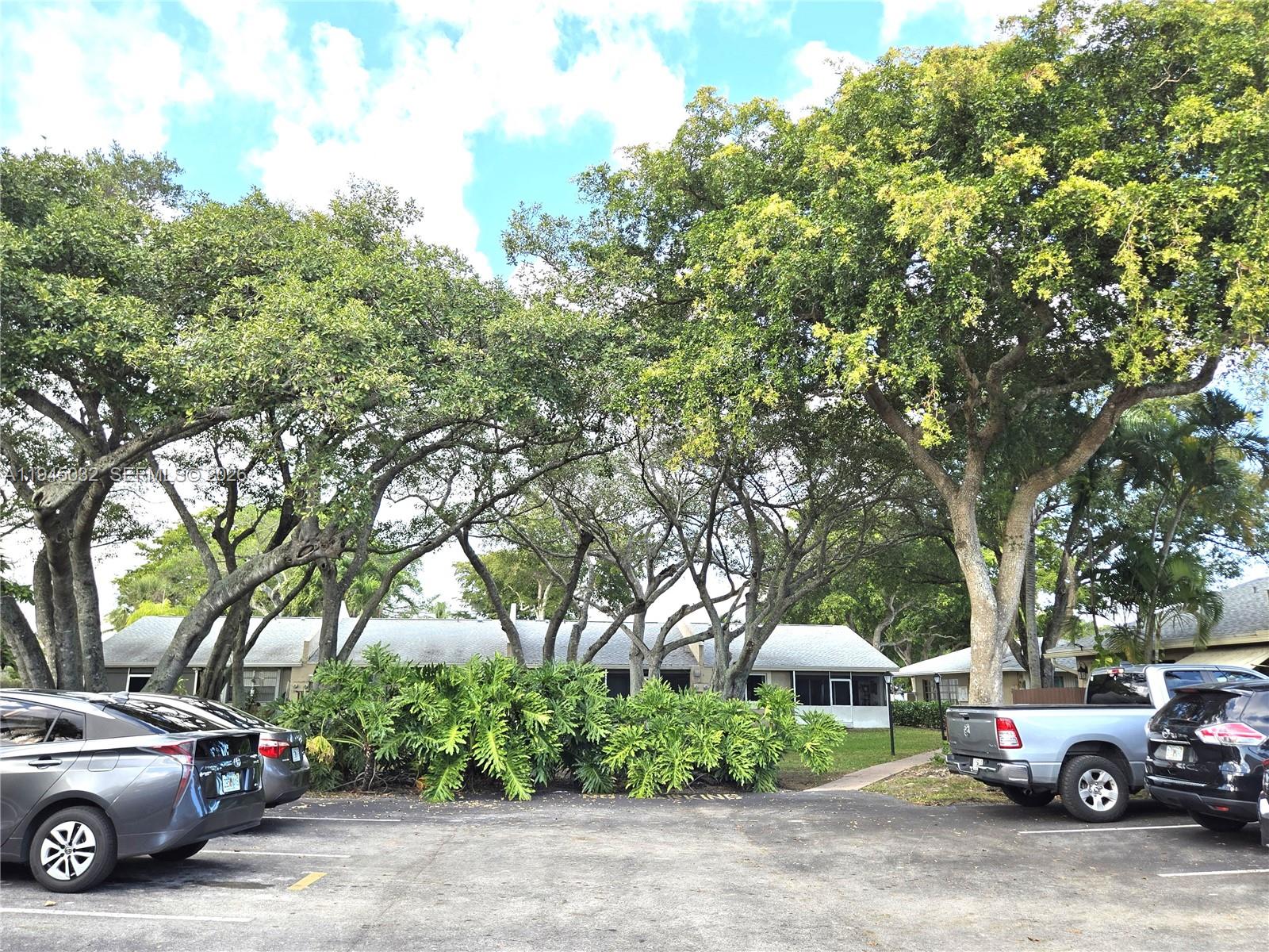 LAKEWOOD EAST SEC 1 - Residential