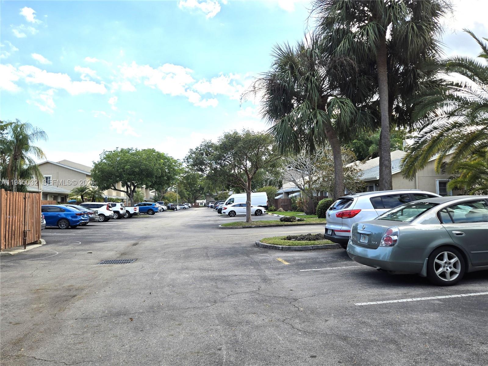 LAKEWOOD EAST SEC 1 - Residential