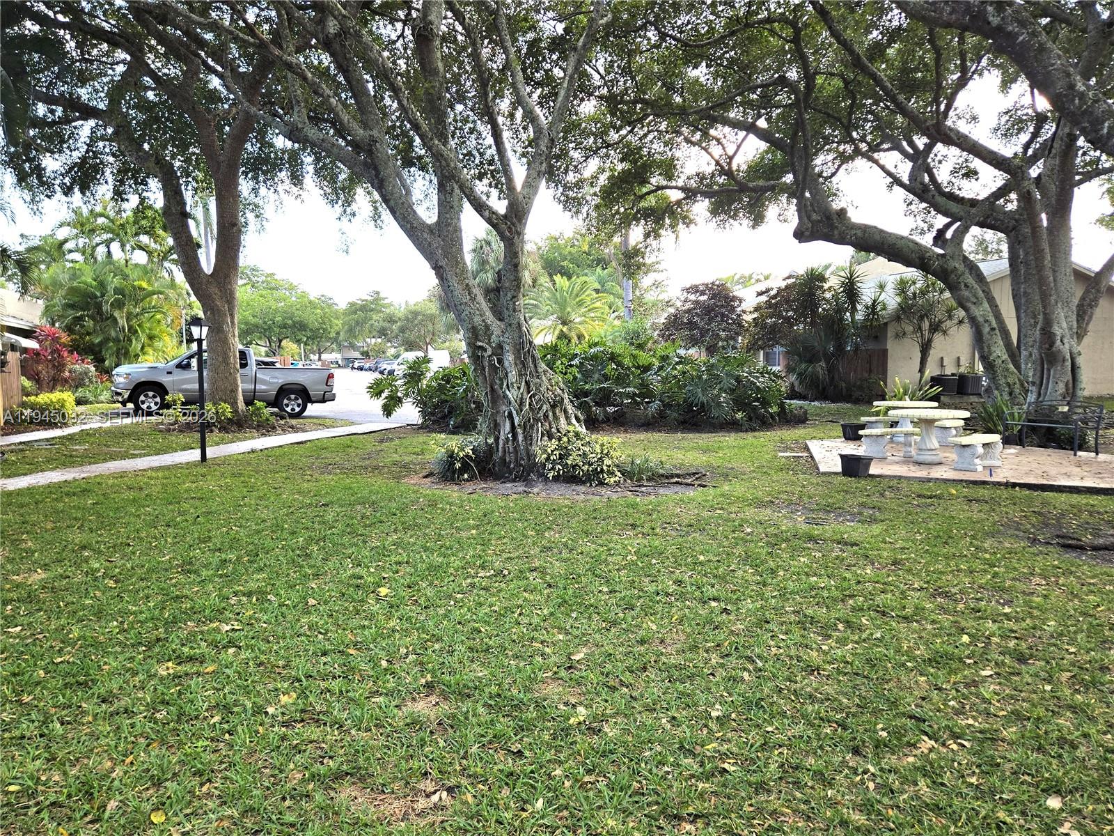 LAKEWOOD EAST SEC 1 - Residential