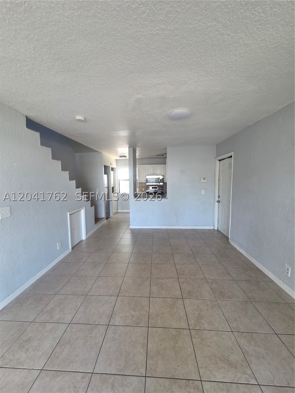 CORAL MANOR APARTMENT SIT - Residential Lease