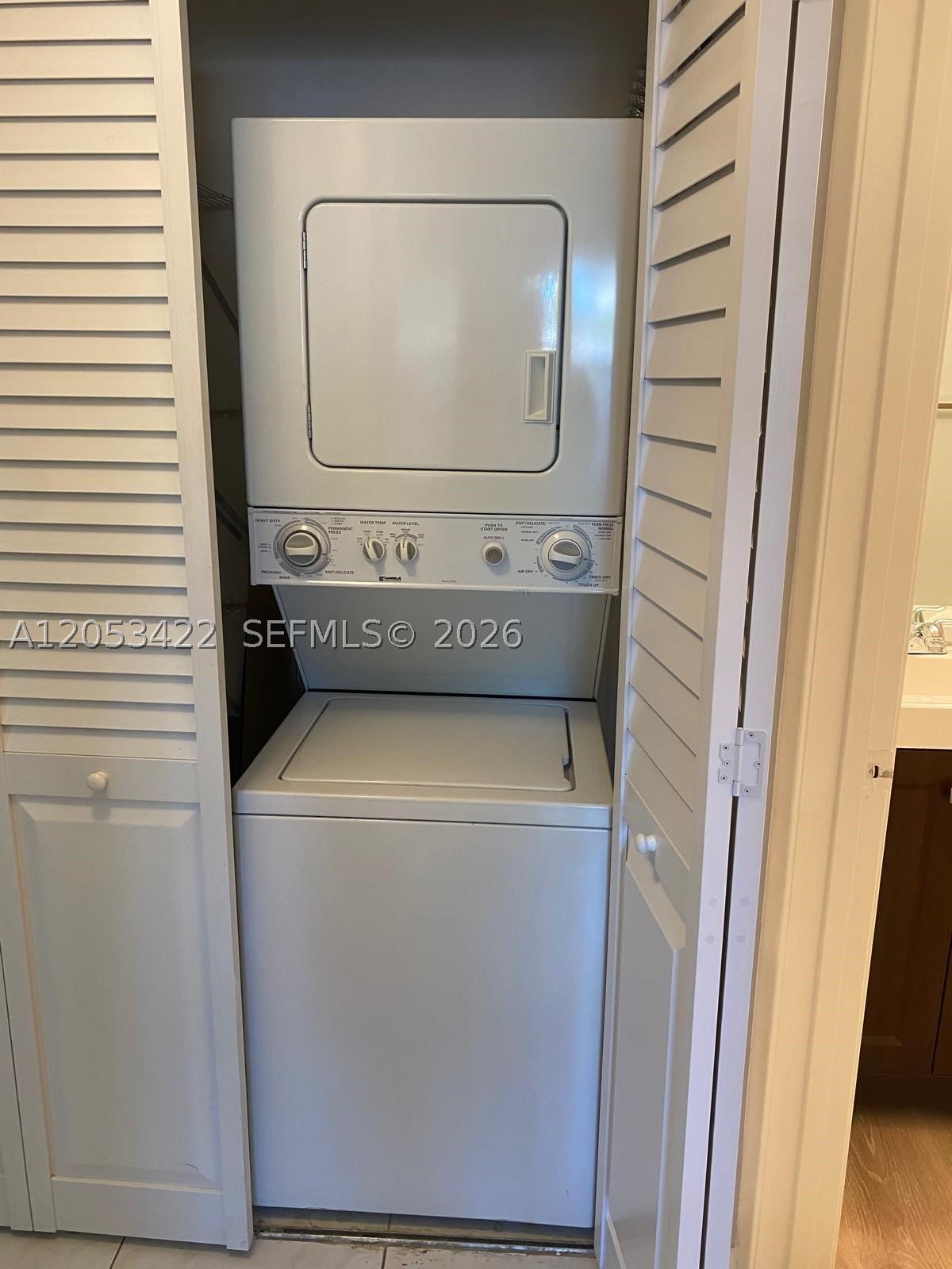 WELLEBY SHORES CONDOMINIU - Residential