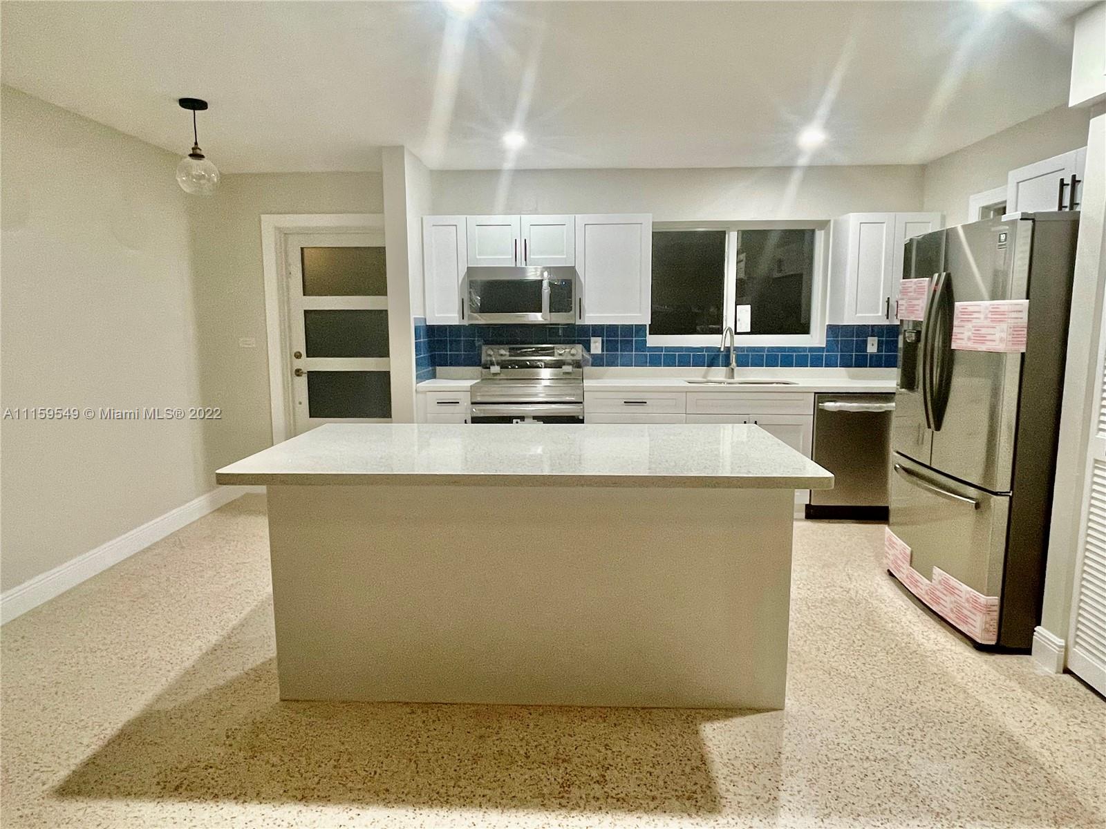 CORAL PARK ESTATES SEC 1 - Residential Lease