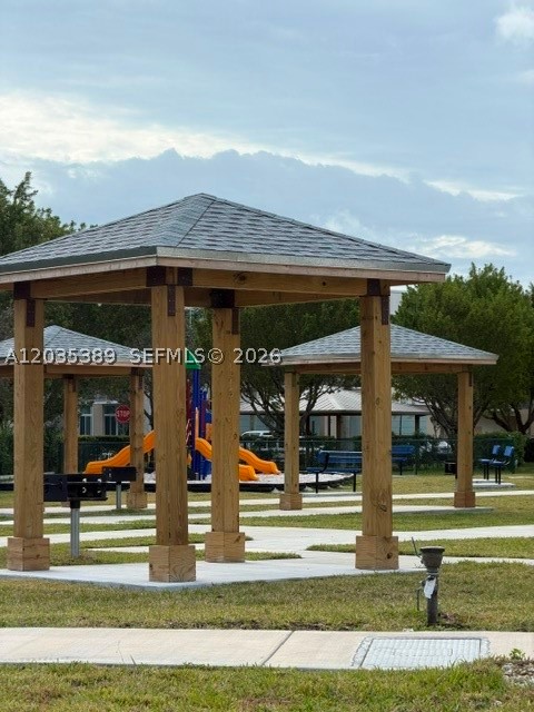 PARADISE ONE - Residential
