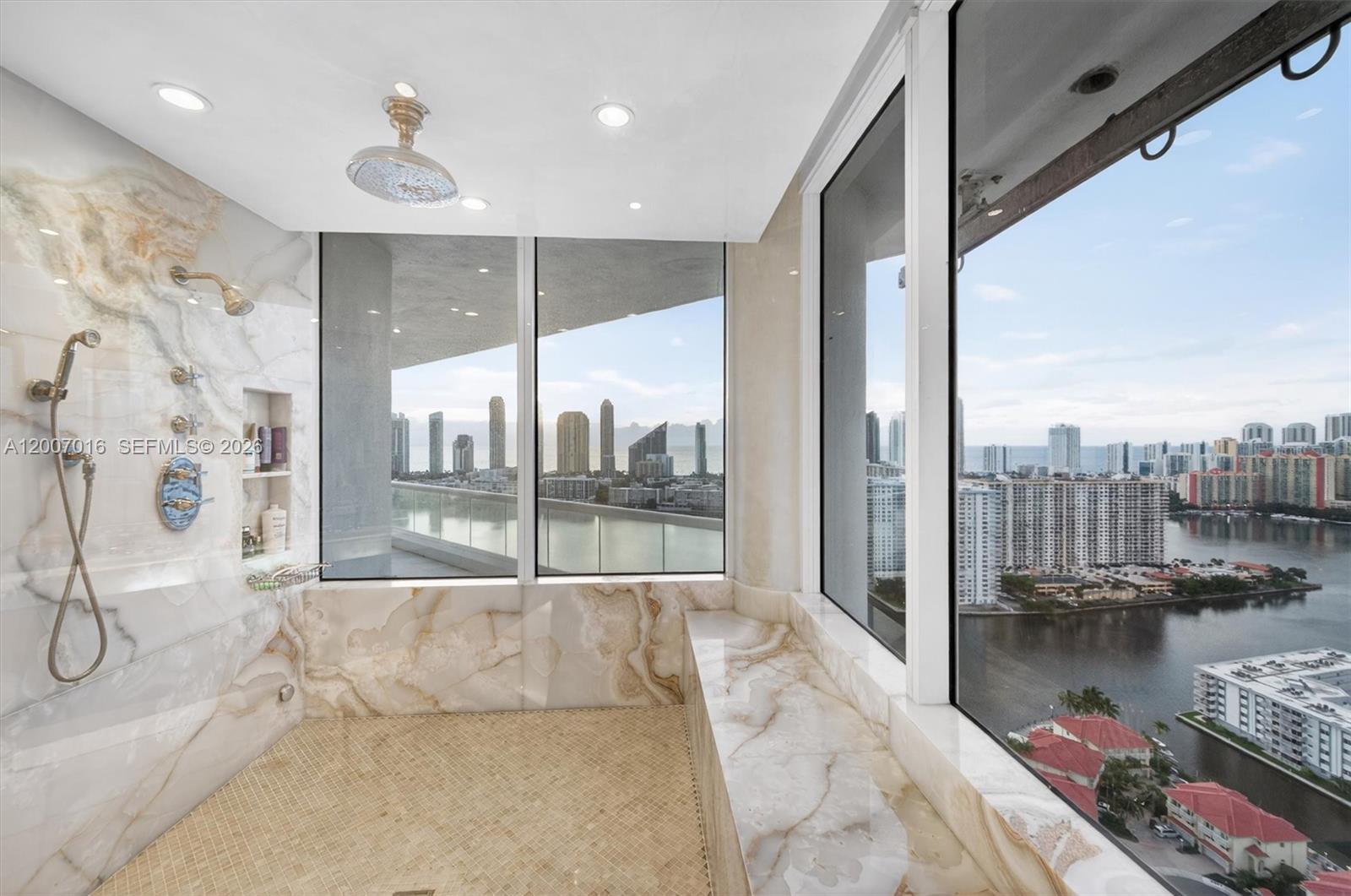 2600 ISL BLVD WILLIAMS - Residential