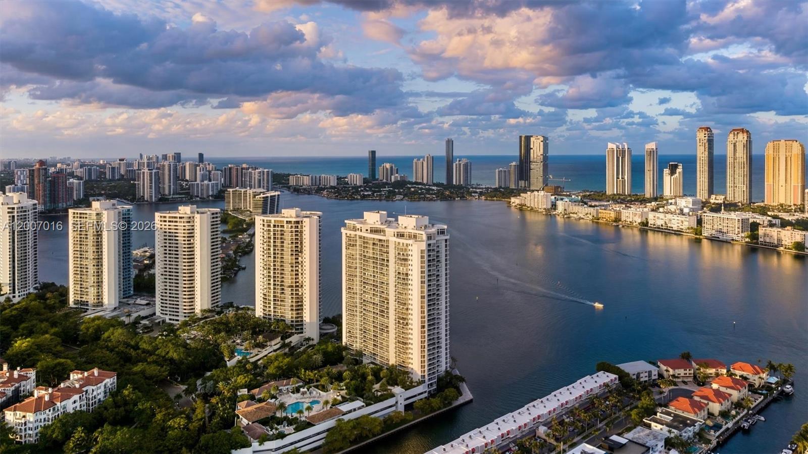 2600 ISL BLVD WILLIAMS - Residential