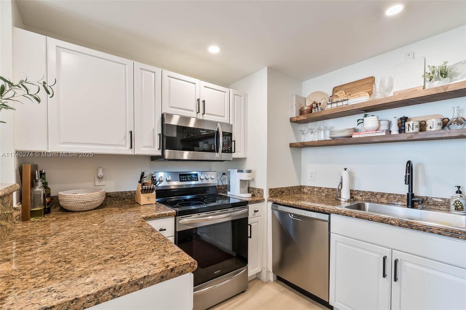 Gables Park Tower - Residential