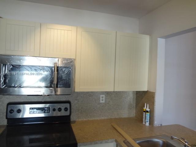 MONTEREY VILLAGE-TWO COND - Residential