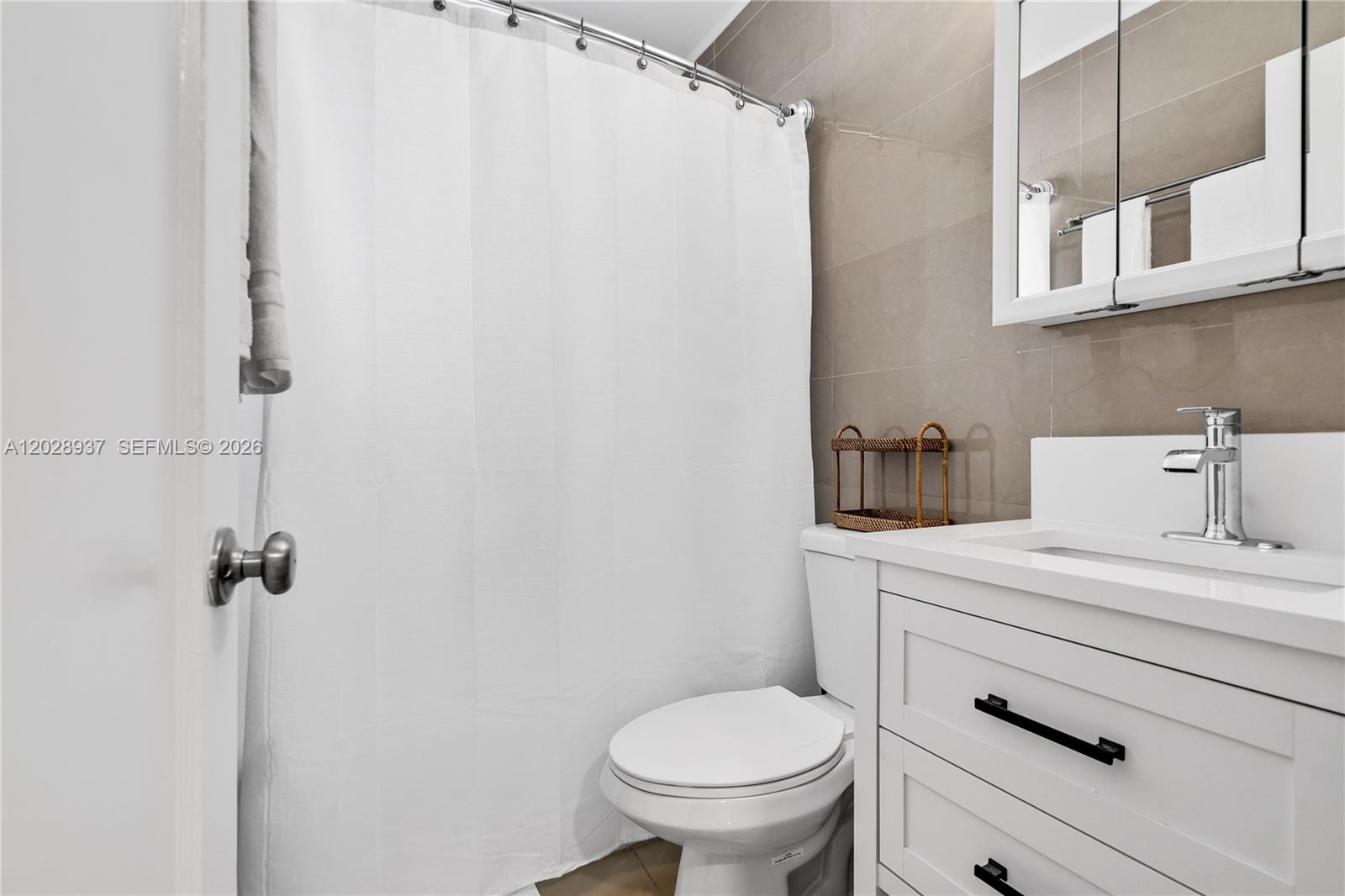 CORAL GABLES SEC L - Residential Lease