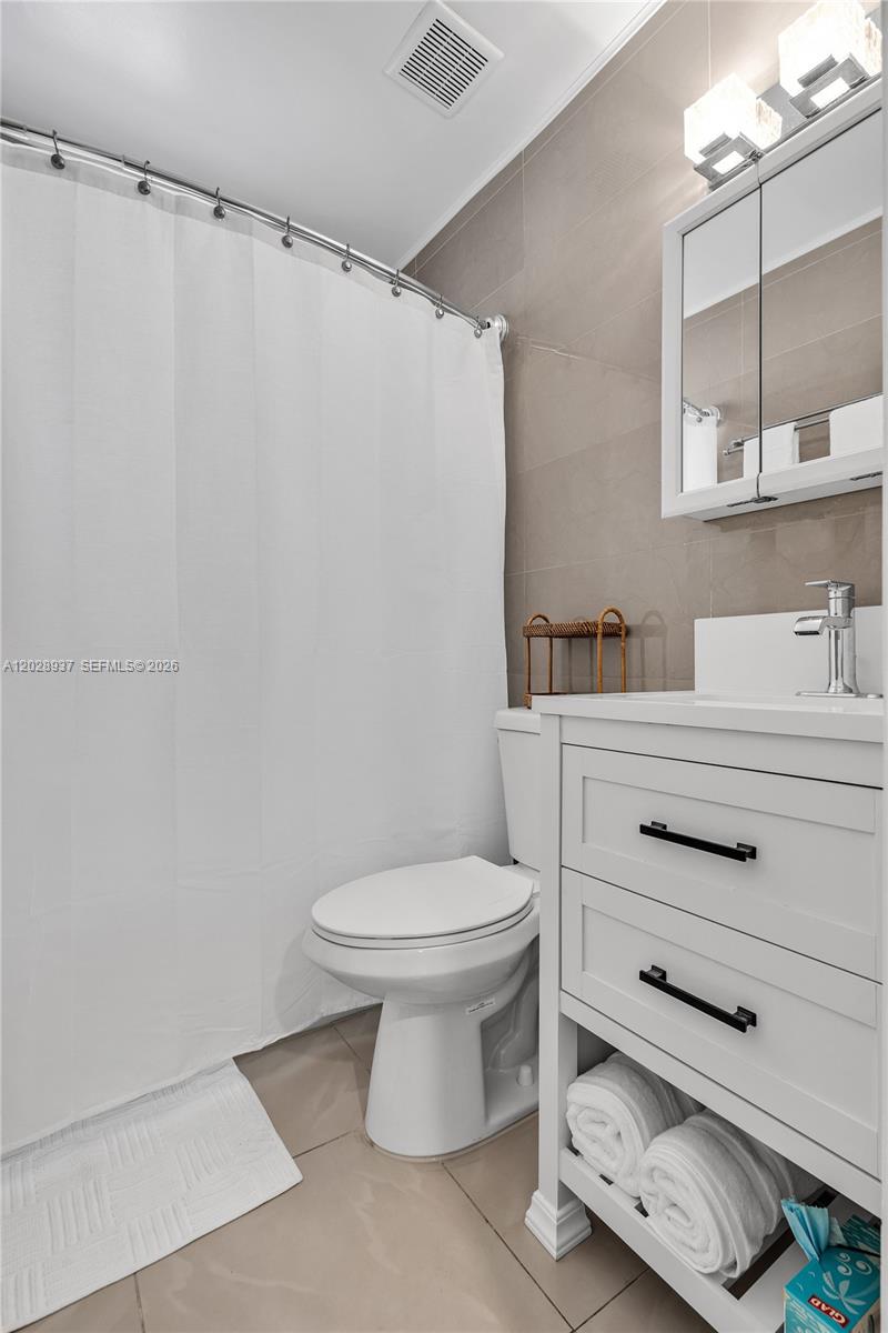 CORAL GABLES SEC L - Residential Lease