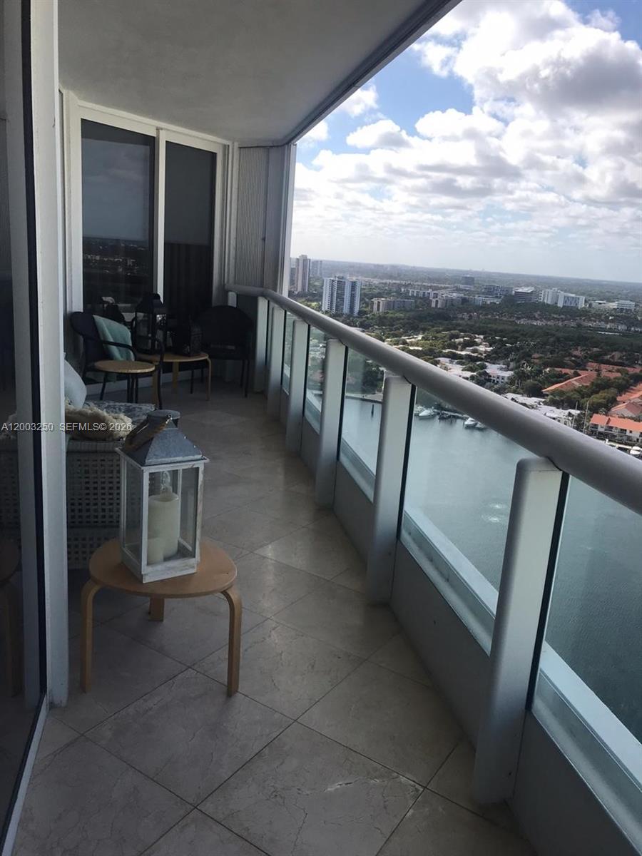 SOUTH TOWER AT THE POINT - Residential