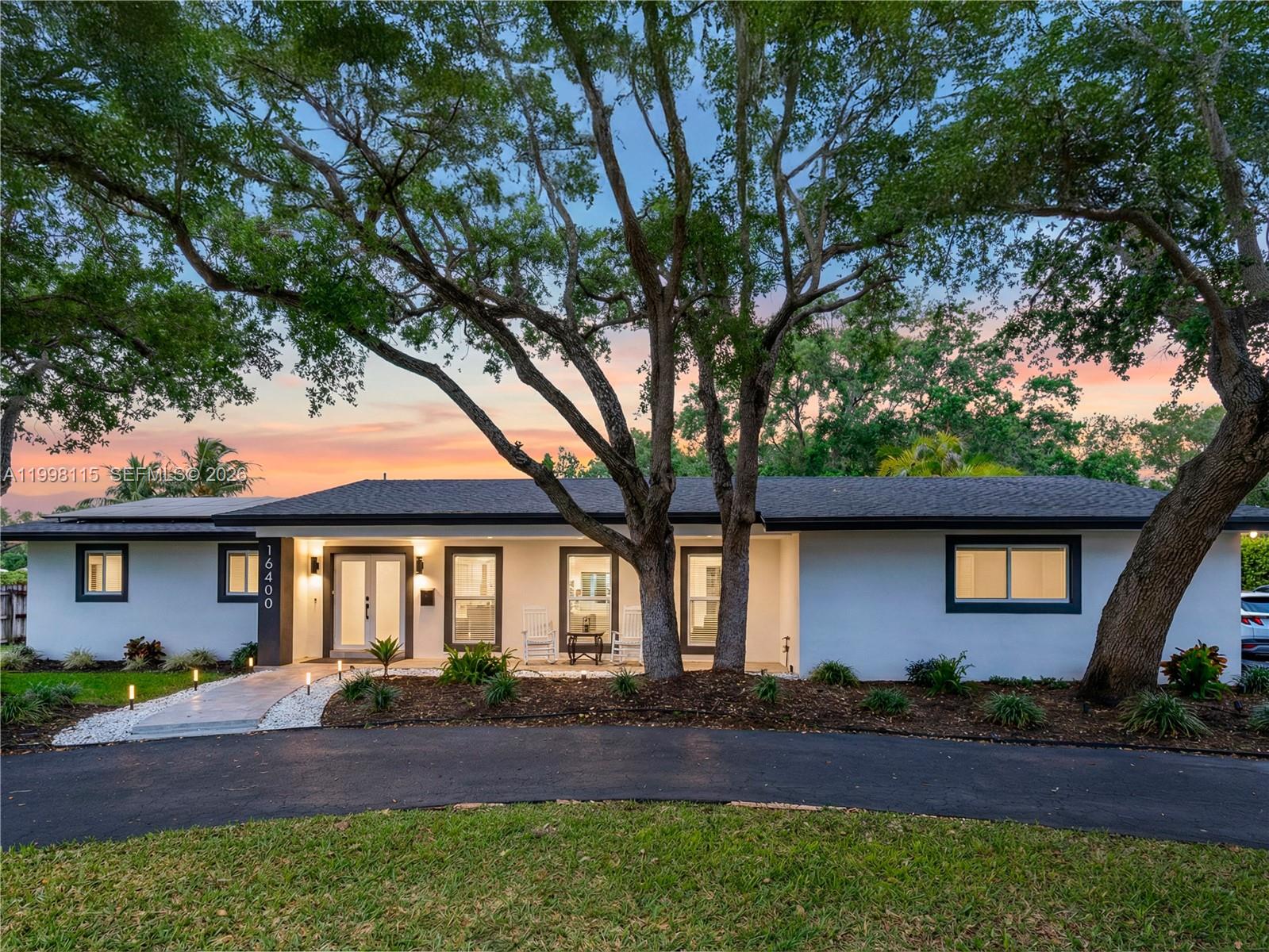 THE OAKS - Residential