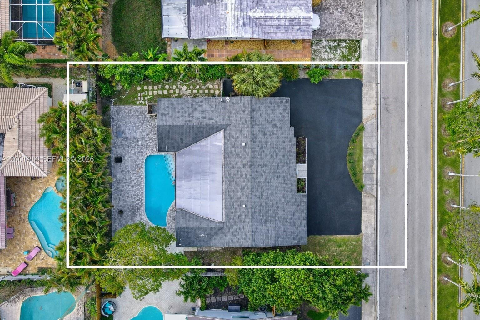 IMPERIAL POINT - Residential