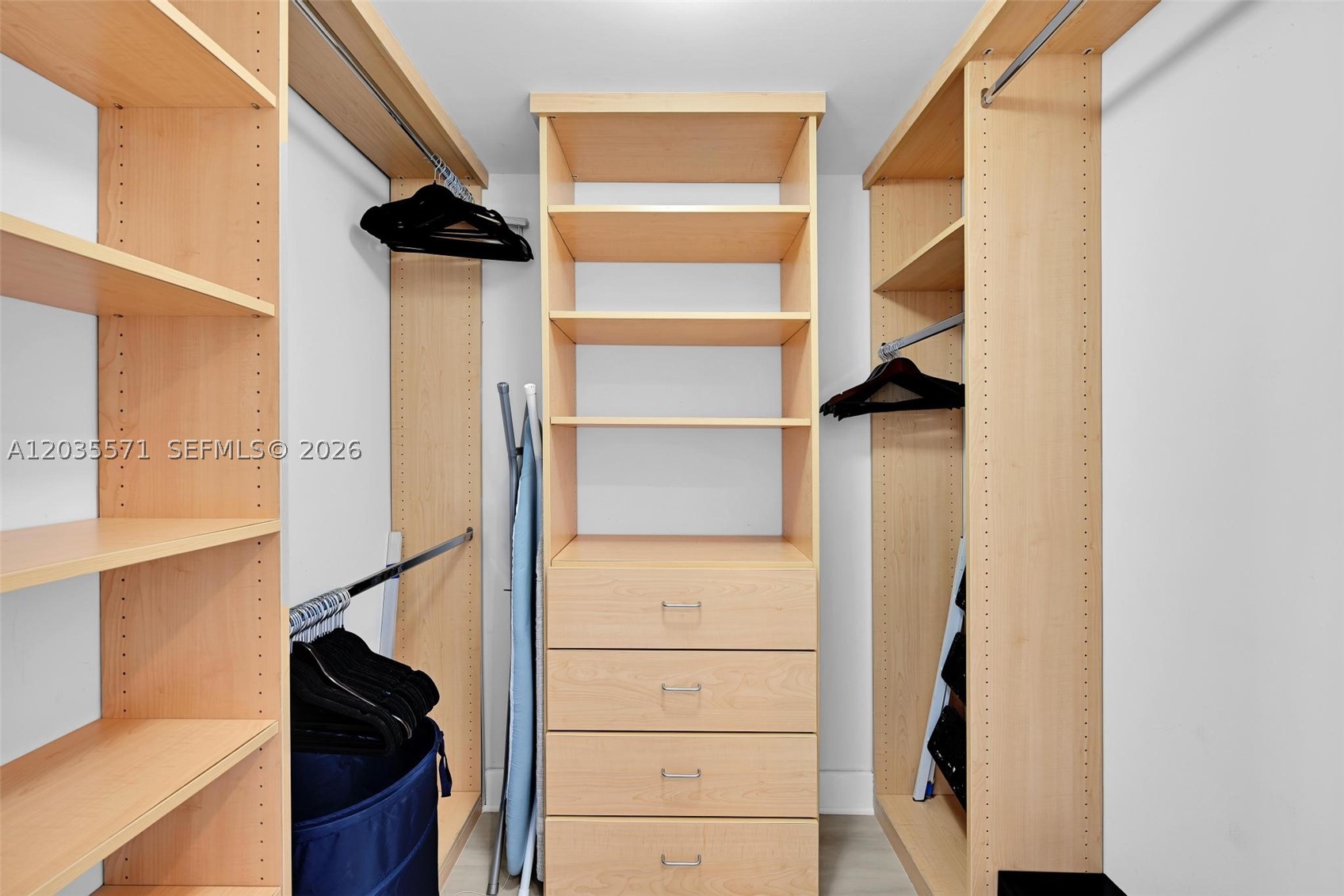 BEACH CLUB CONDO - Residential Lease
