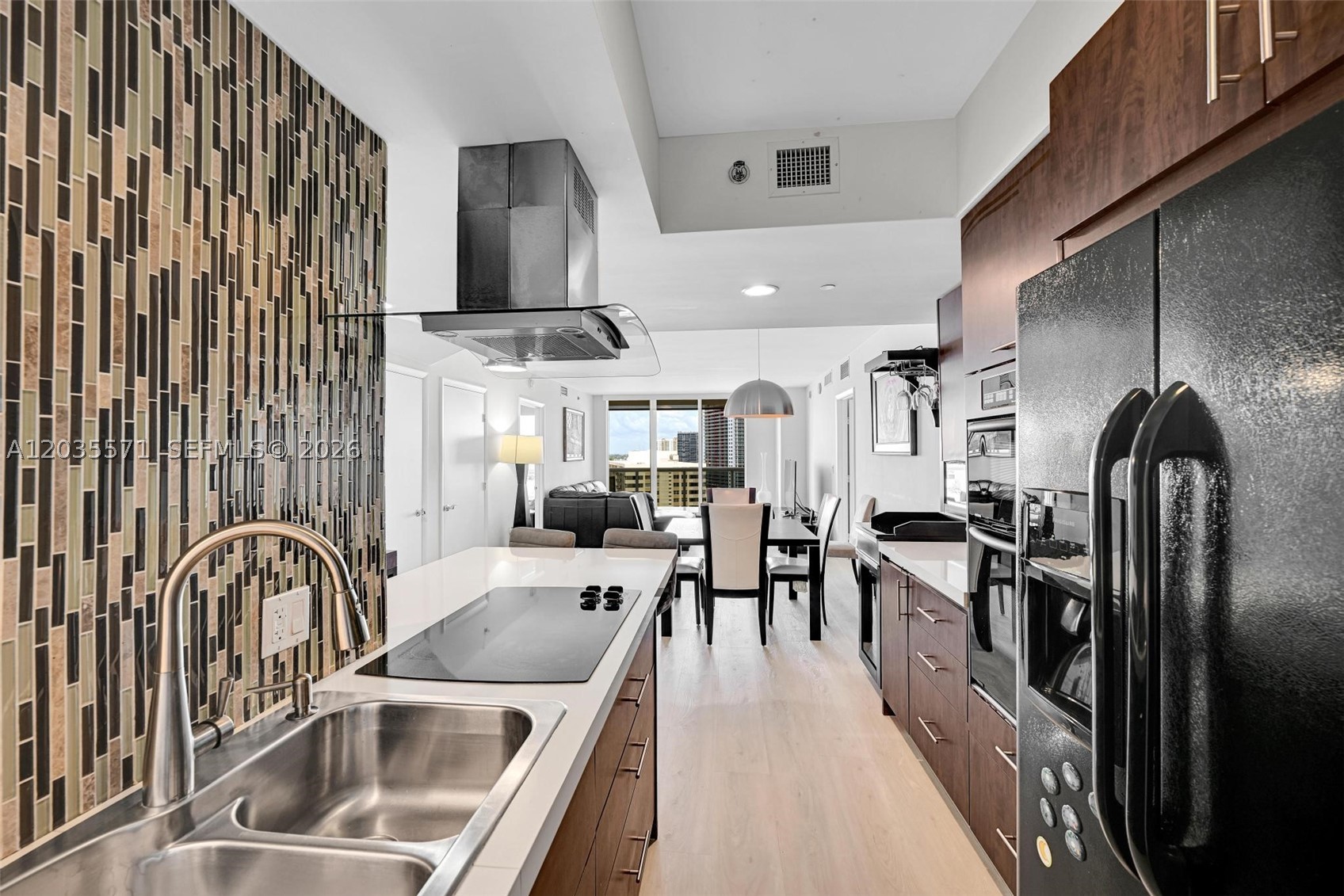 BEACH CLUB CONDO - Residential Lease