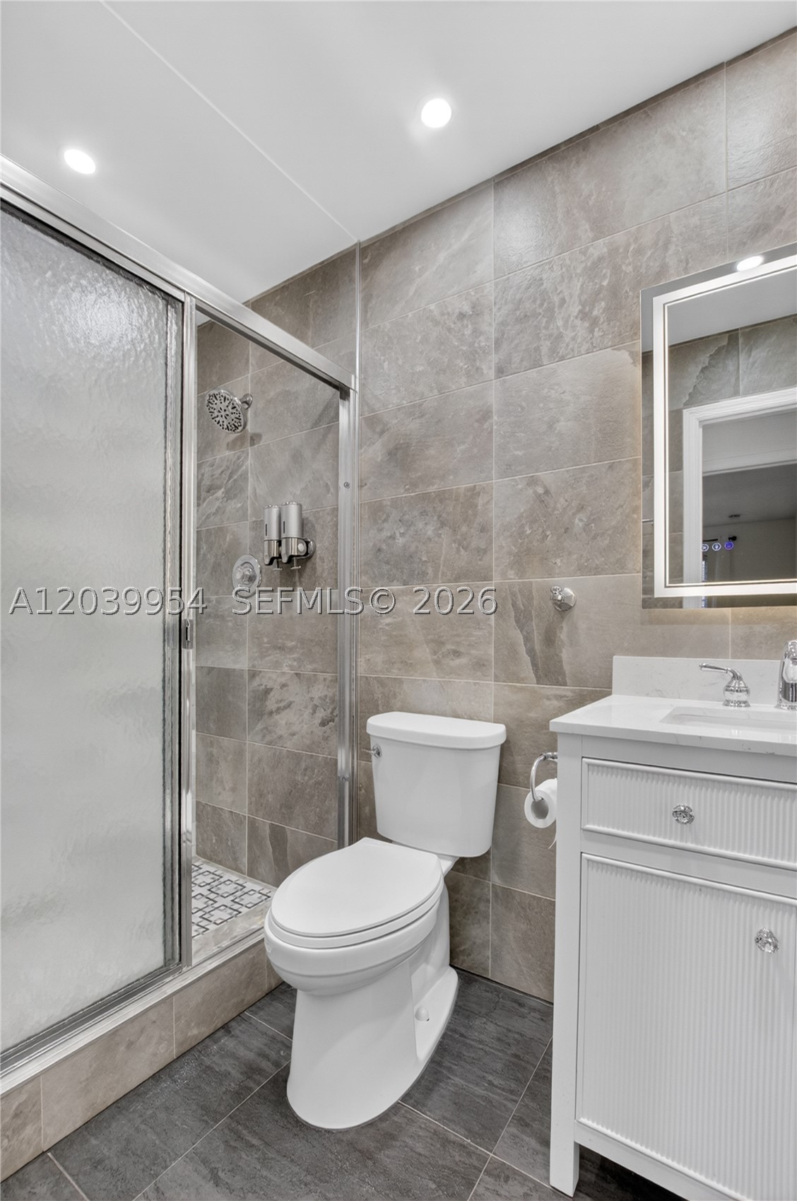Limetree Condominium - Residential