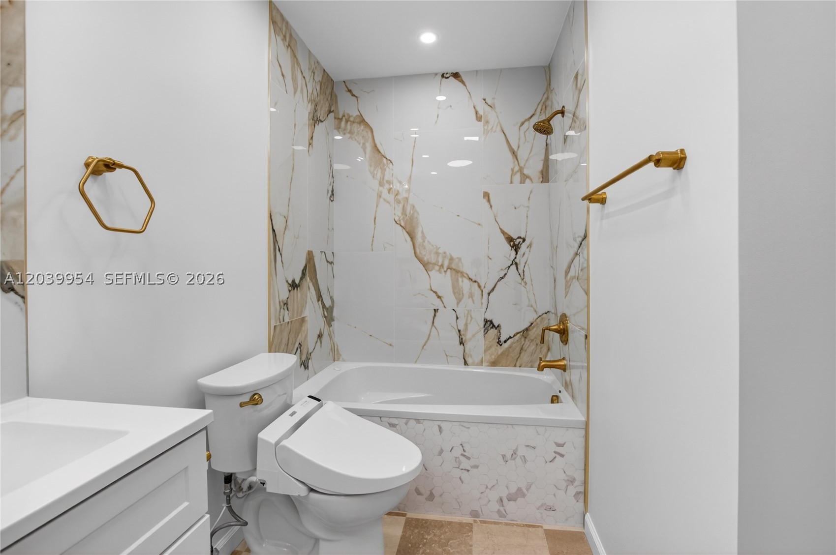 Limetree Condominium - Residential