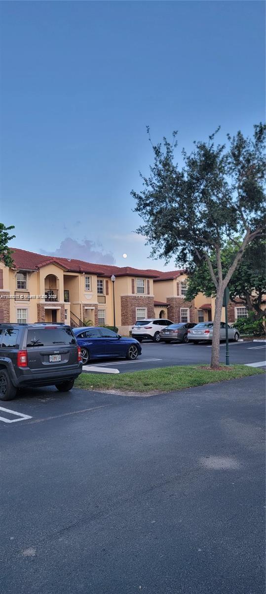 VILLAS AT CARMEL CONDO NO - Residential
