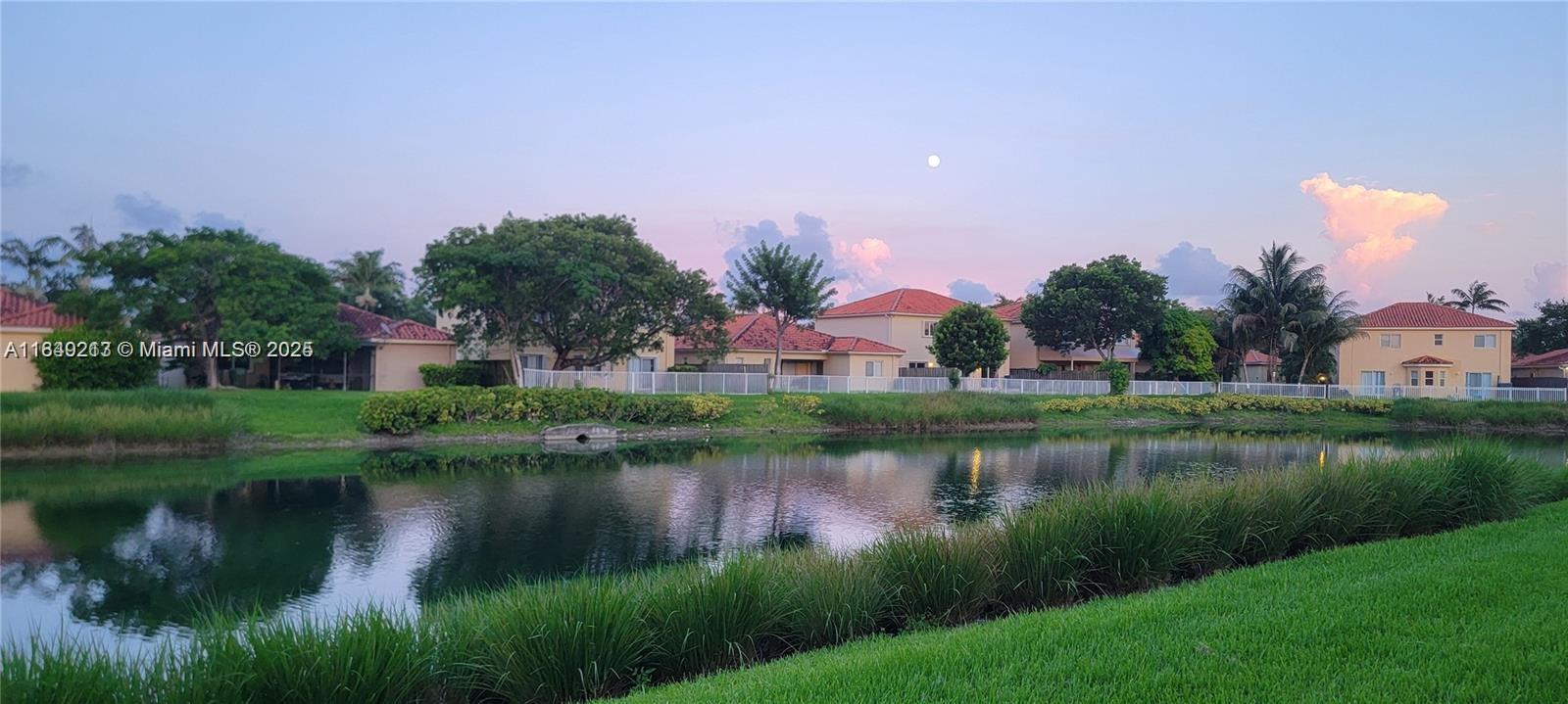 VILLAS AT CARMEL CONDO NO - Residential