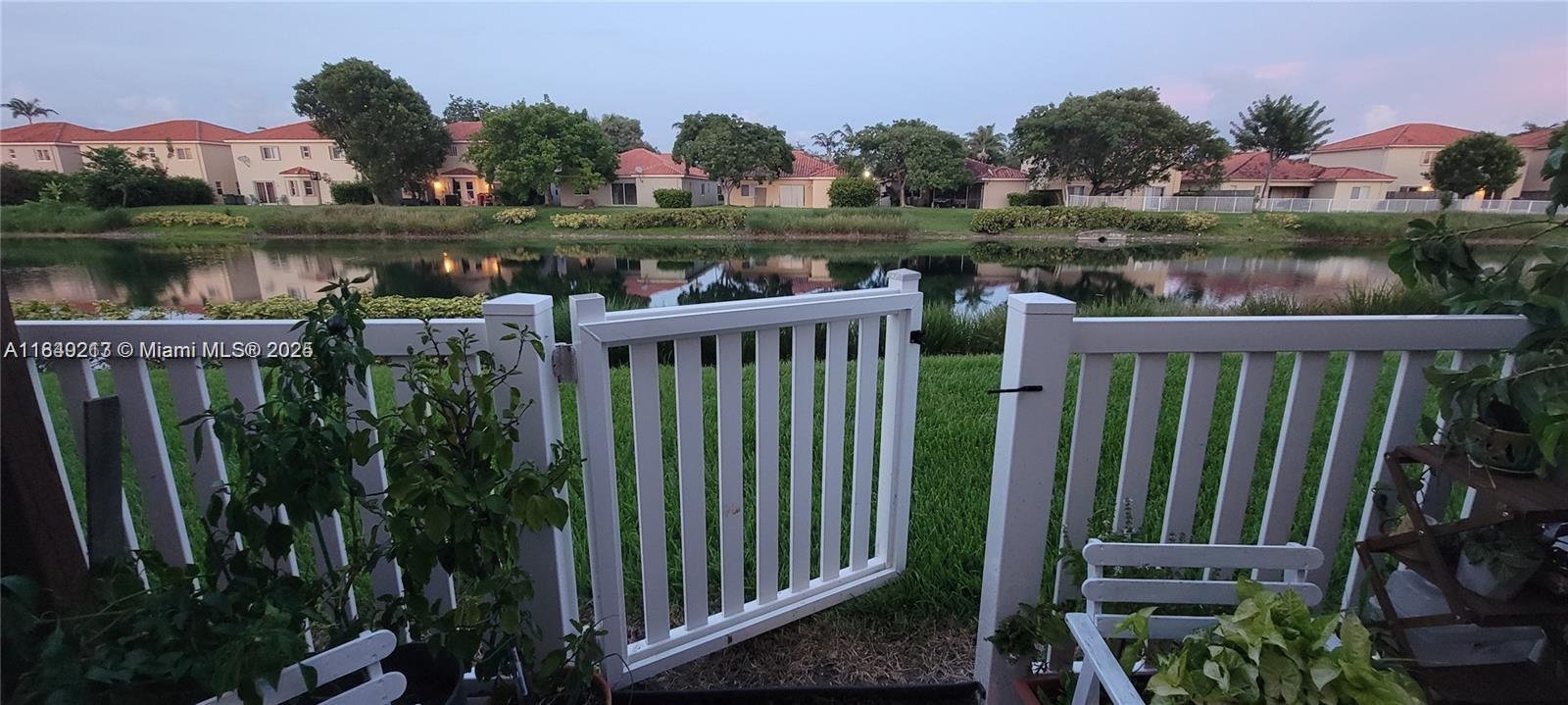 VILLAS AT CARMEL CONDO NO - Residential