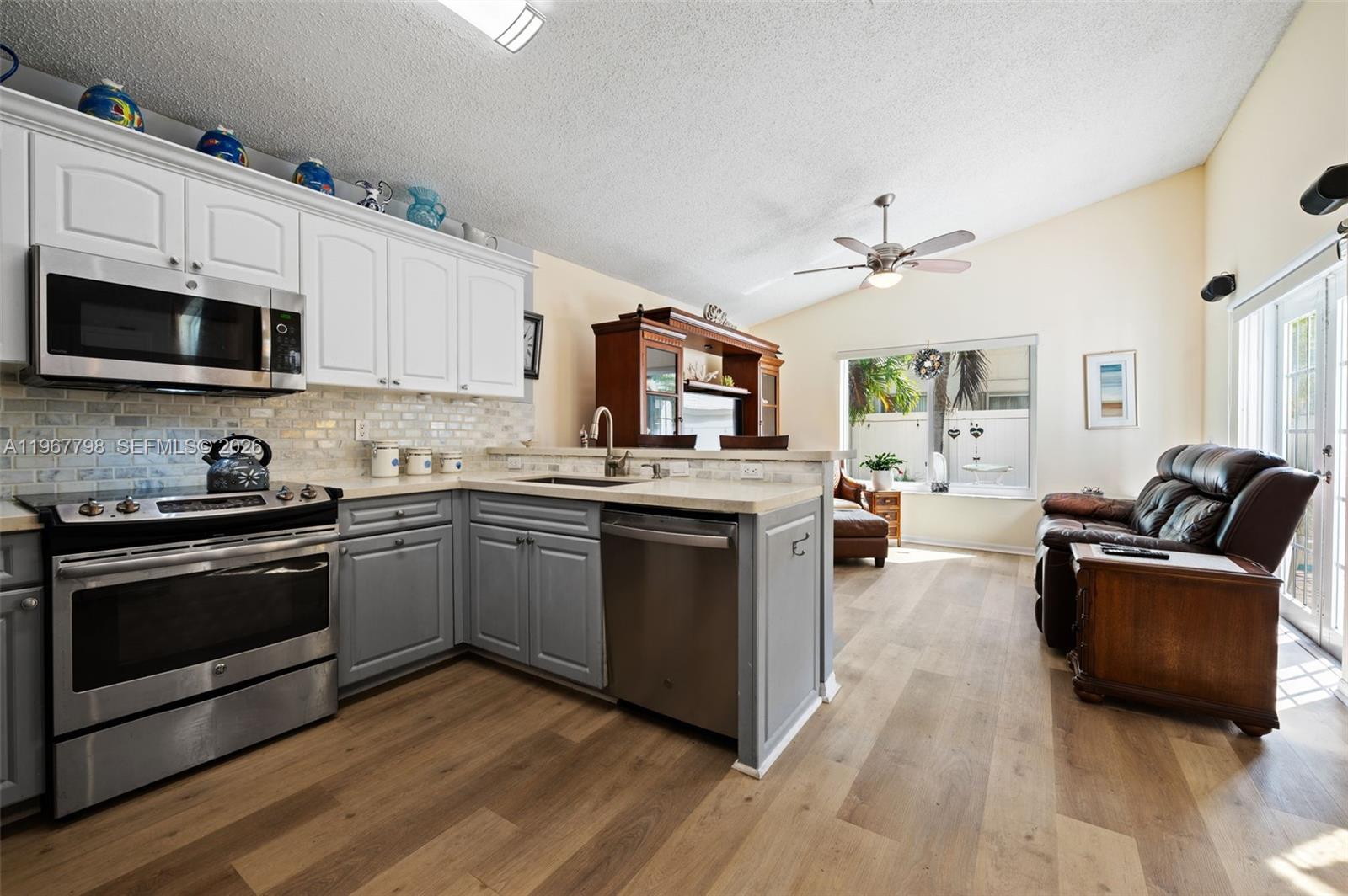 COQUINA LAKES - Residential