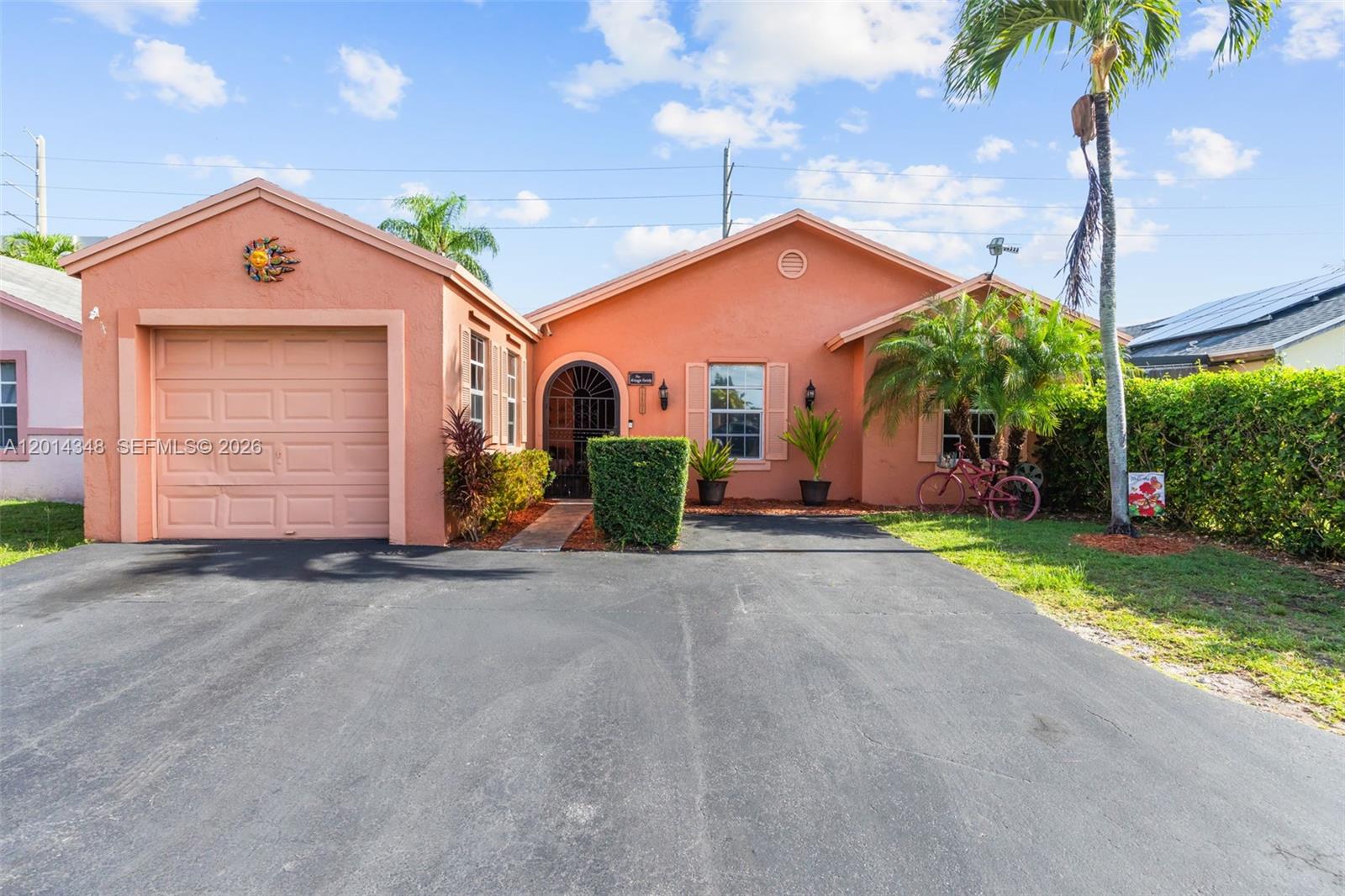 4 bedrooms, 2 bathrooms plus garage. Beautiful and well-maintained single-family home in a quiet Homestead neighborhood. Spacious one-story layout with ceramic floors and a functional design ideal for families or investors. Low HOA. Conveniently located with quick access to the Turnpike, near schools, parks, and major roads.