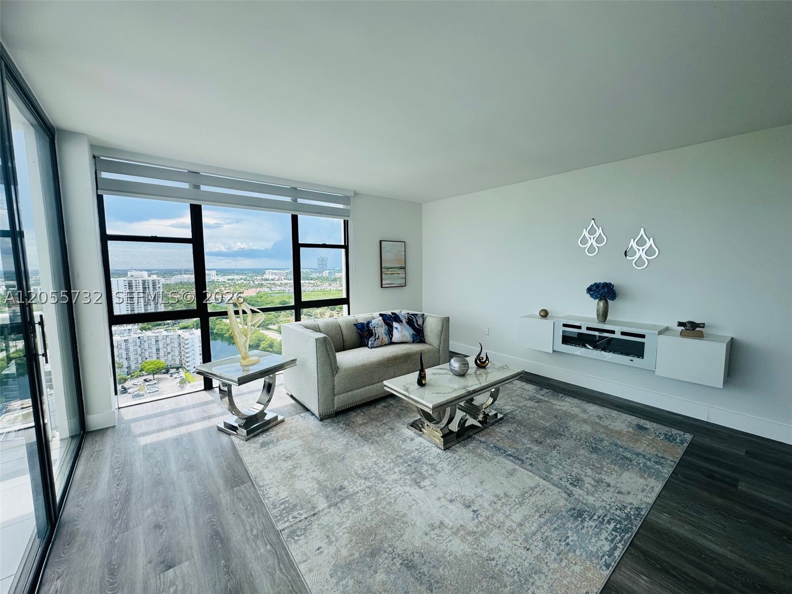 AVENTURA ELDORADO CONDO - Residential